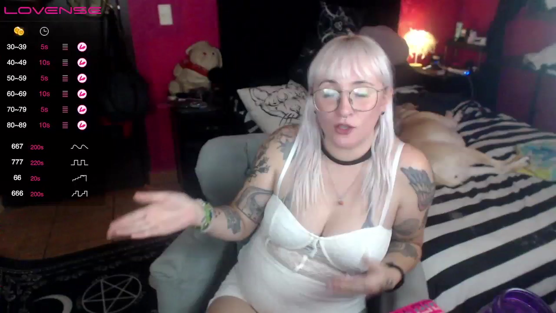 Gallery image thumbnail from AxeHallow's myfreecams stream on, 08/05/2023, 08:07 image 1 of 20