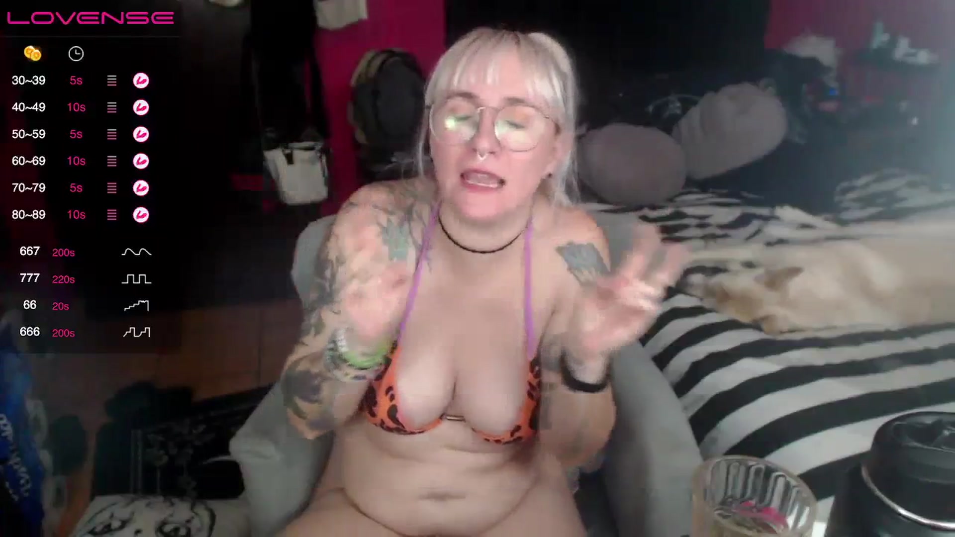 Gallery image thumbnail from AxeHallow's myfreecams stream on, 08/07/2023, 09:15 image 8 of 20