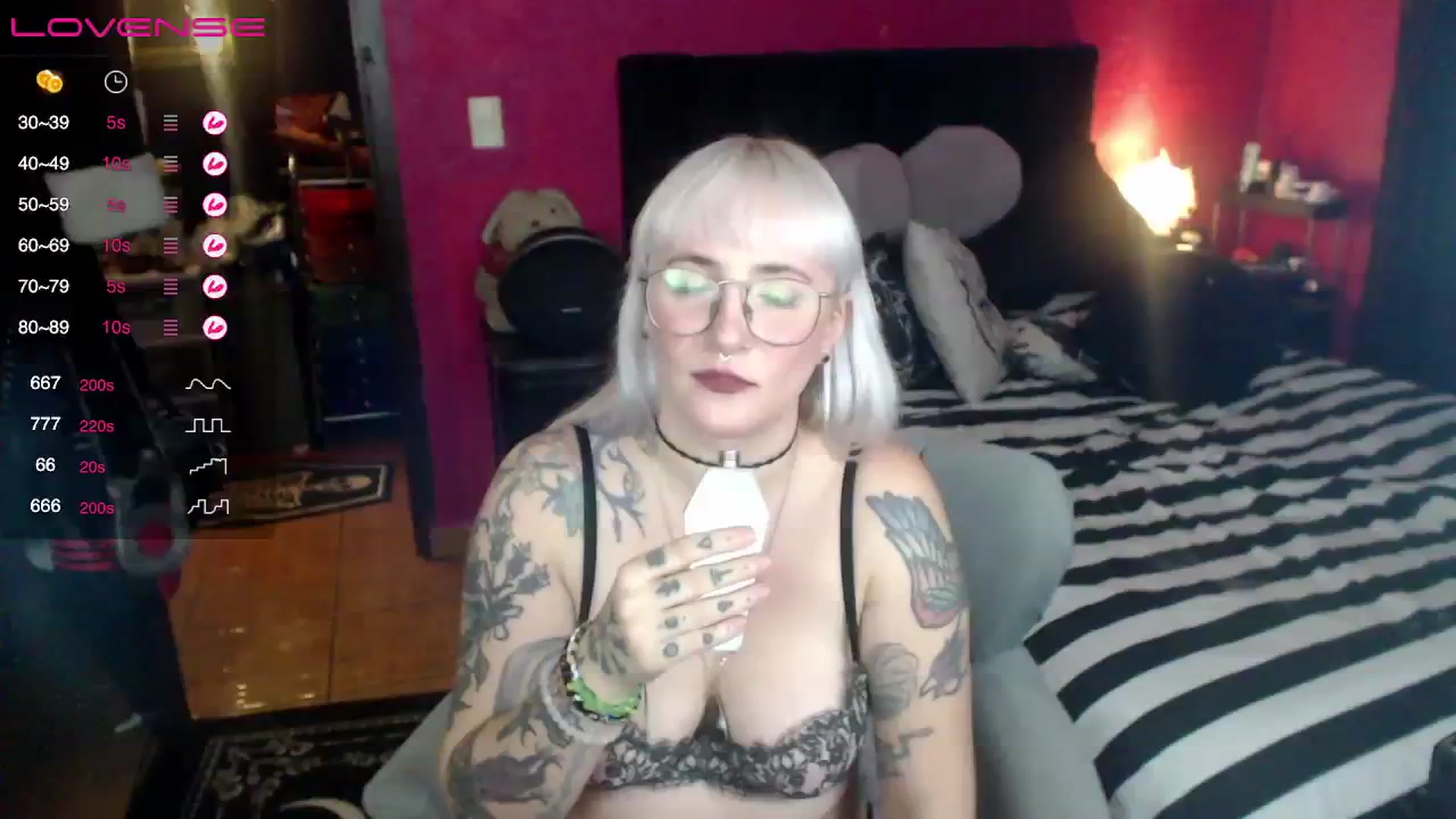 Gallery image thumbnail from AxeHallow's myfreecams stream on, 08/09/2023, 02:51 image 2 of 20