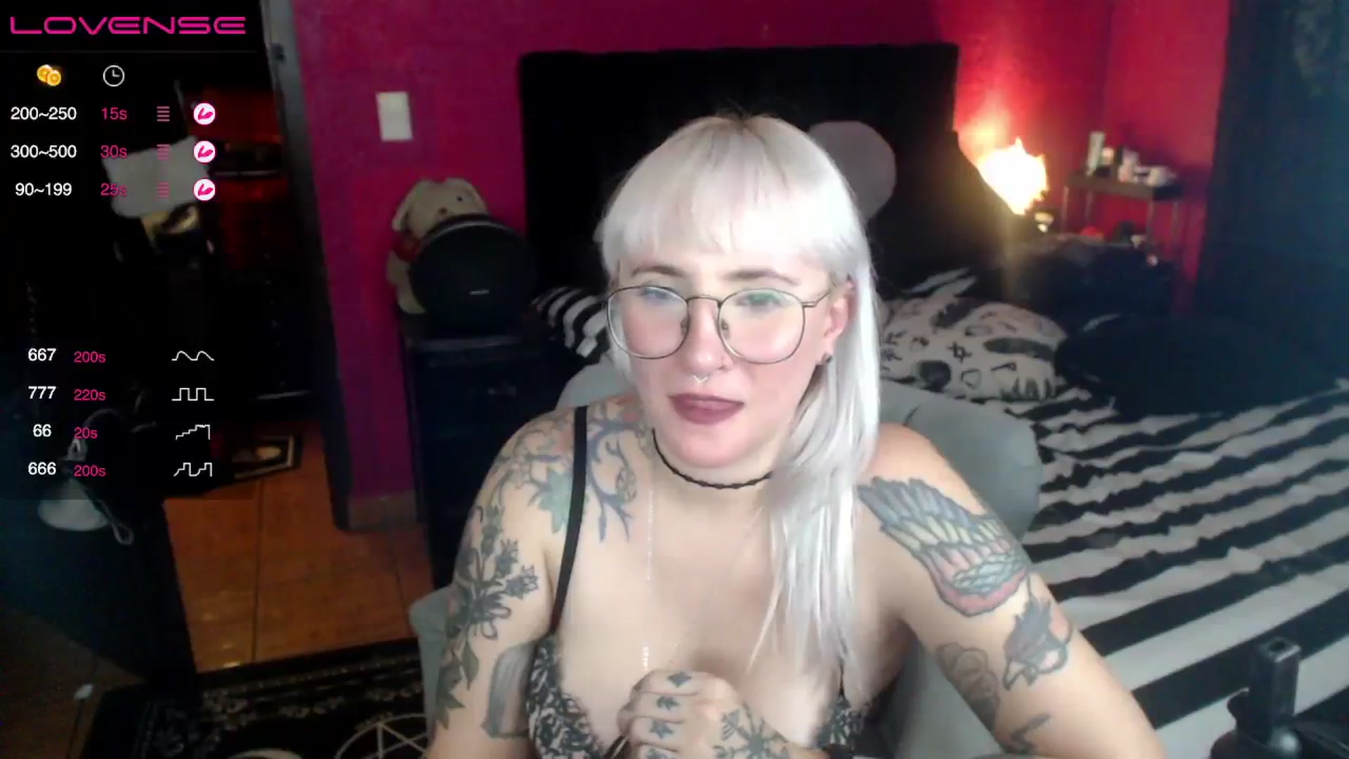 Gallery image thumbnail from AxeHallow's myfreecams stream on, 08/09/2023, 04:48 image 12 of 20
