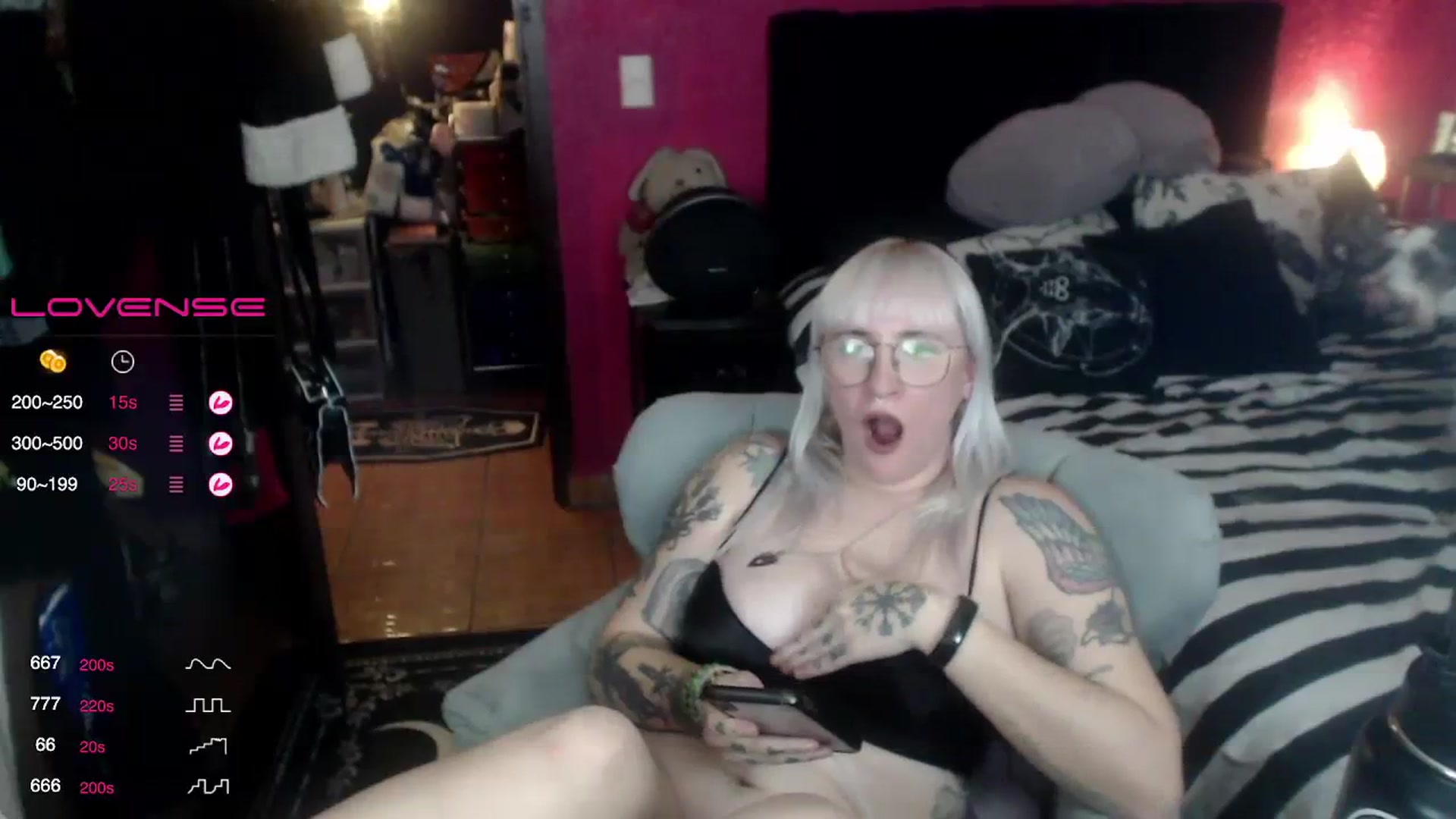 Gallery image thumbnail from AxeHallow's myfreecams stream on, 08/13/2023, 01:55 image 3 of 20