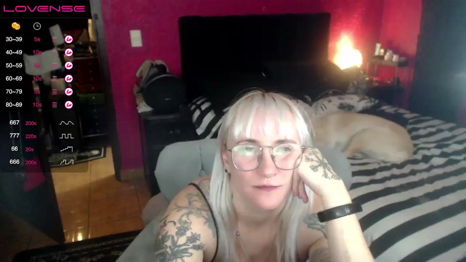 Gallery image thumbnail from AxeHallow's myfreecams stream on, 08/13/2023, 09:48 image 14 of 20