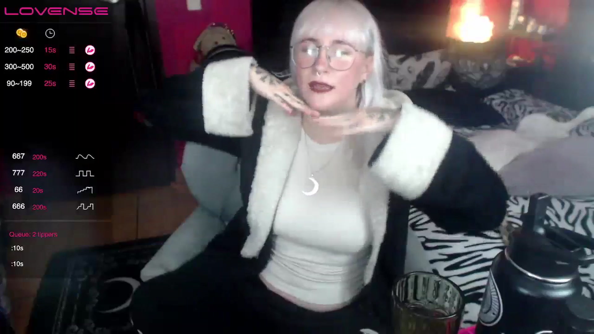 Gallery image thumbnail from AxeHallow's myfreecams stream on, 08/19/2023, 02:51 image 7 of 20