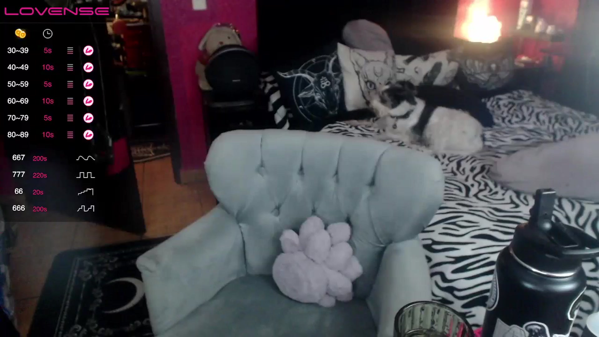 Gallery image thumbnail from AxeHallow's myfreecams stream on, 08/19/2023, 02:51 image 20 of 20