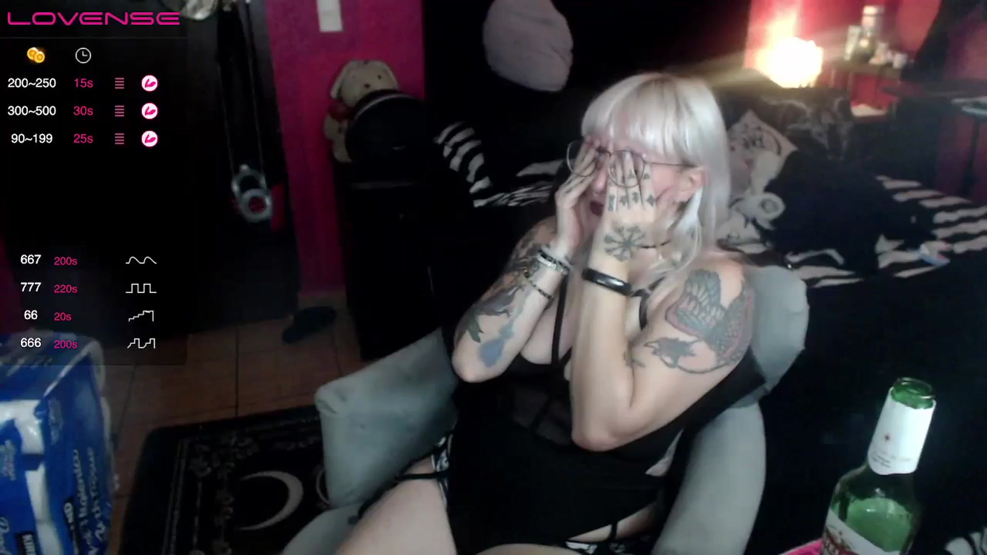 Gallery image thumbnail from AxeHallow's myfreecams stream on, 08/22/2023, 03:20 image 5 of 20