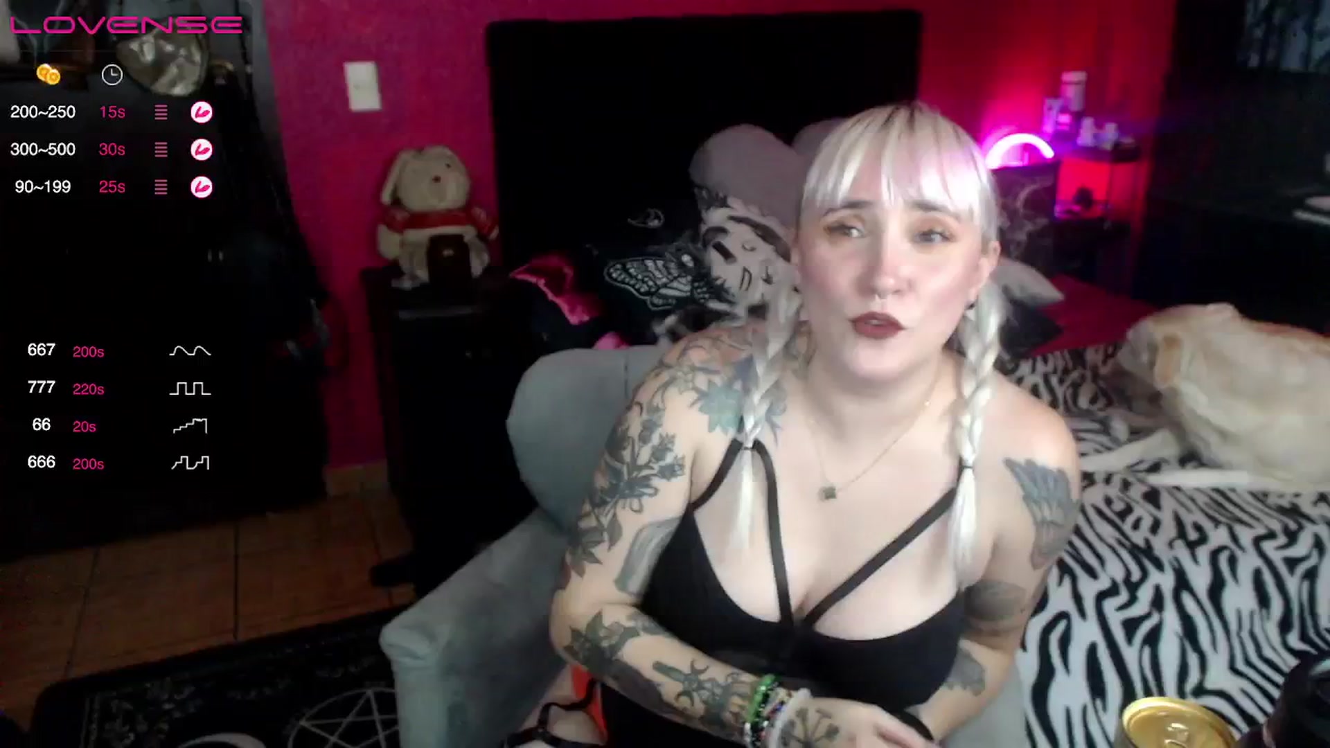 Gallery image thumbnail from AxeHallow's myfreecams stream on, 08/25/2023, 24:51 image 16 of 20