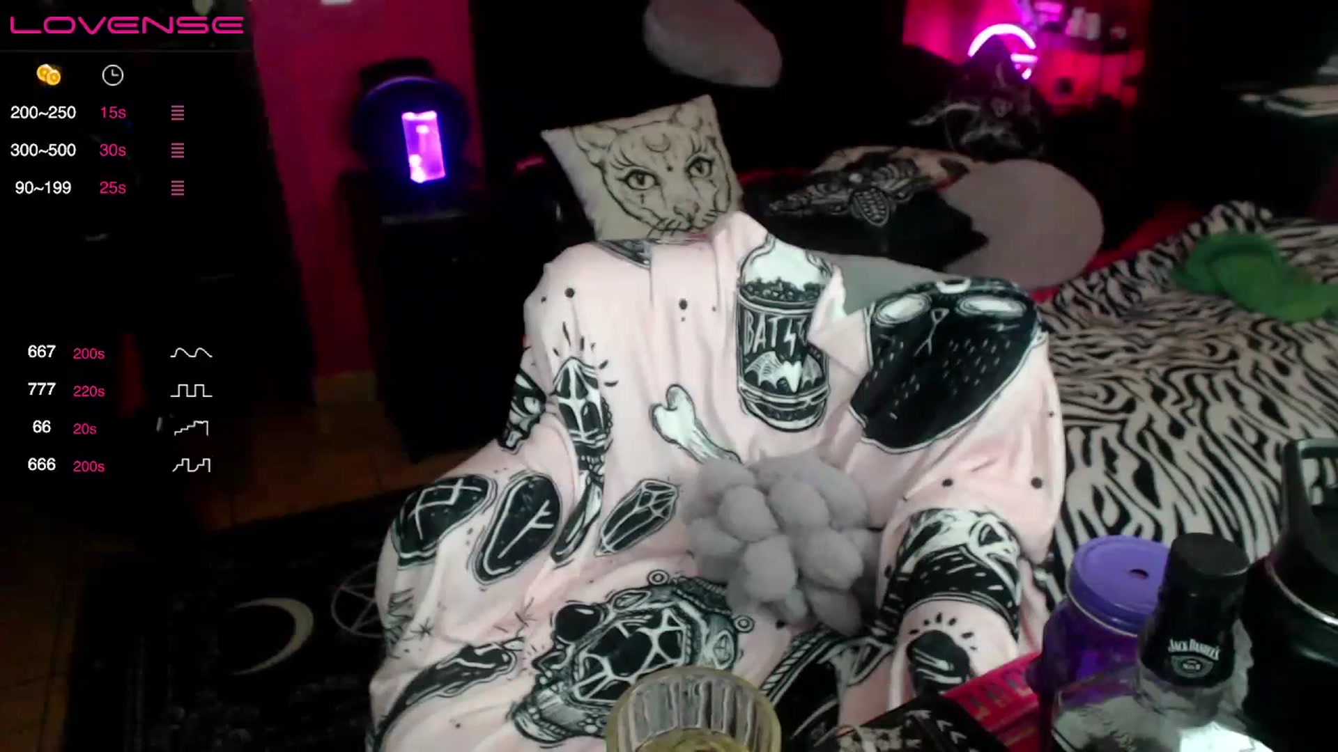 Gallery image thumbnail from AxeHallow's myfreecams stream on, 08/27/2023, 08:48 image 19 of 20