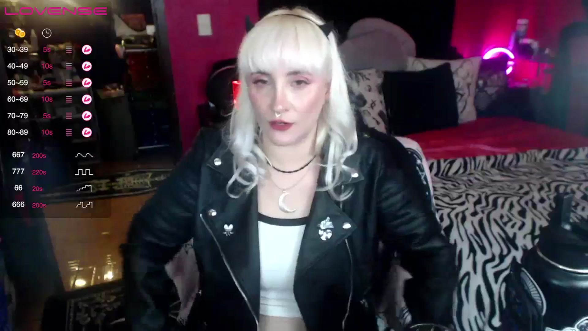 Gallery image thumbnail from AxeHallow's myfreecams stream on, 08/31/2023, 01:39 image 2 of 20