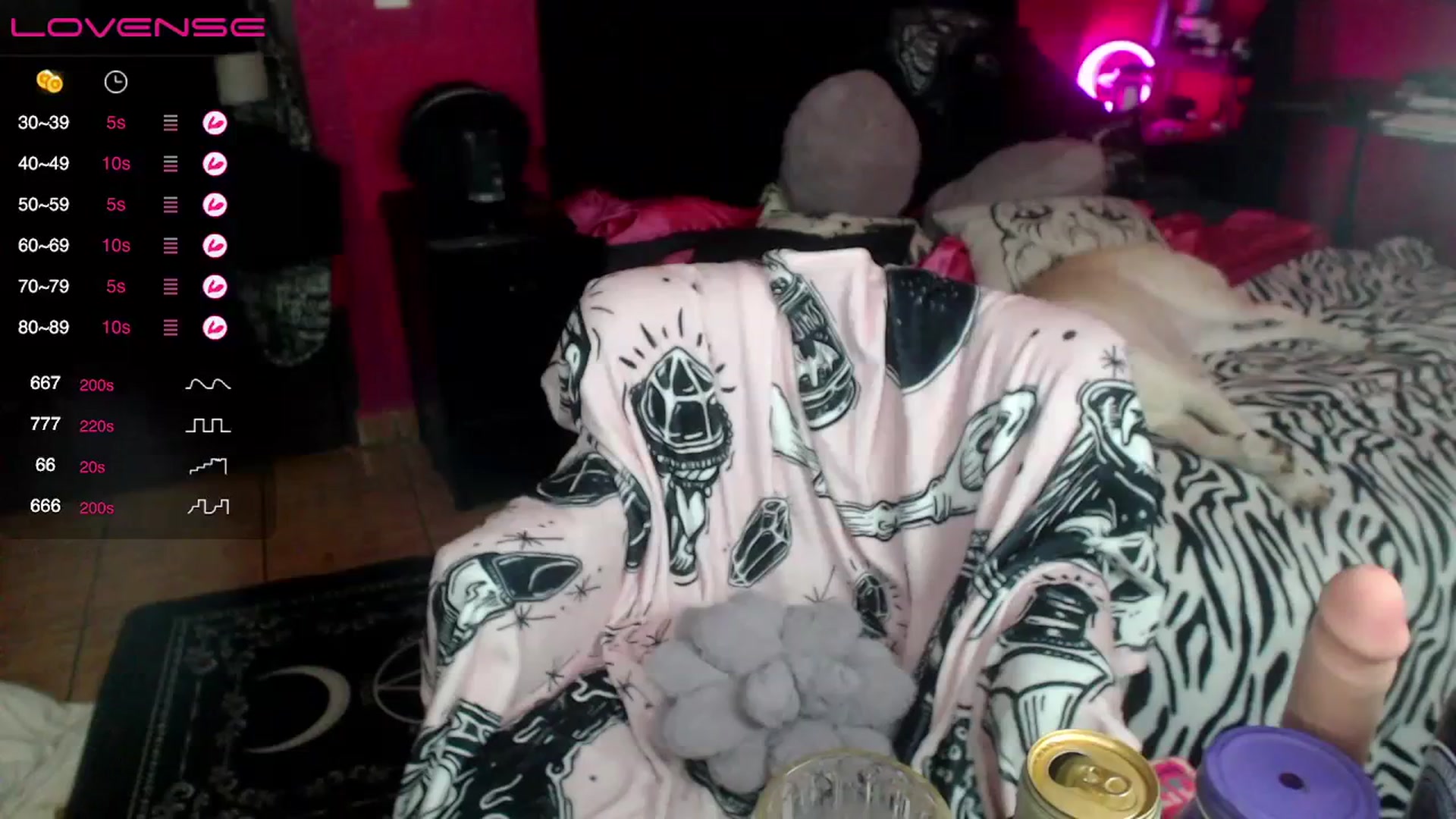 Gallery image thumbnail from AxeHallow's myfreecams stream on, 09/06/2023, 03:28 image 20 of 20