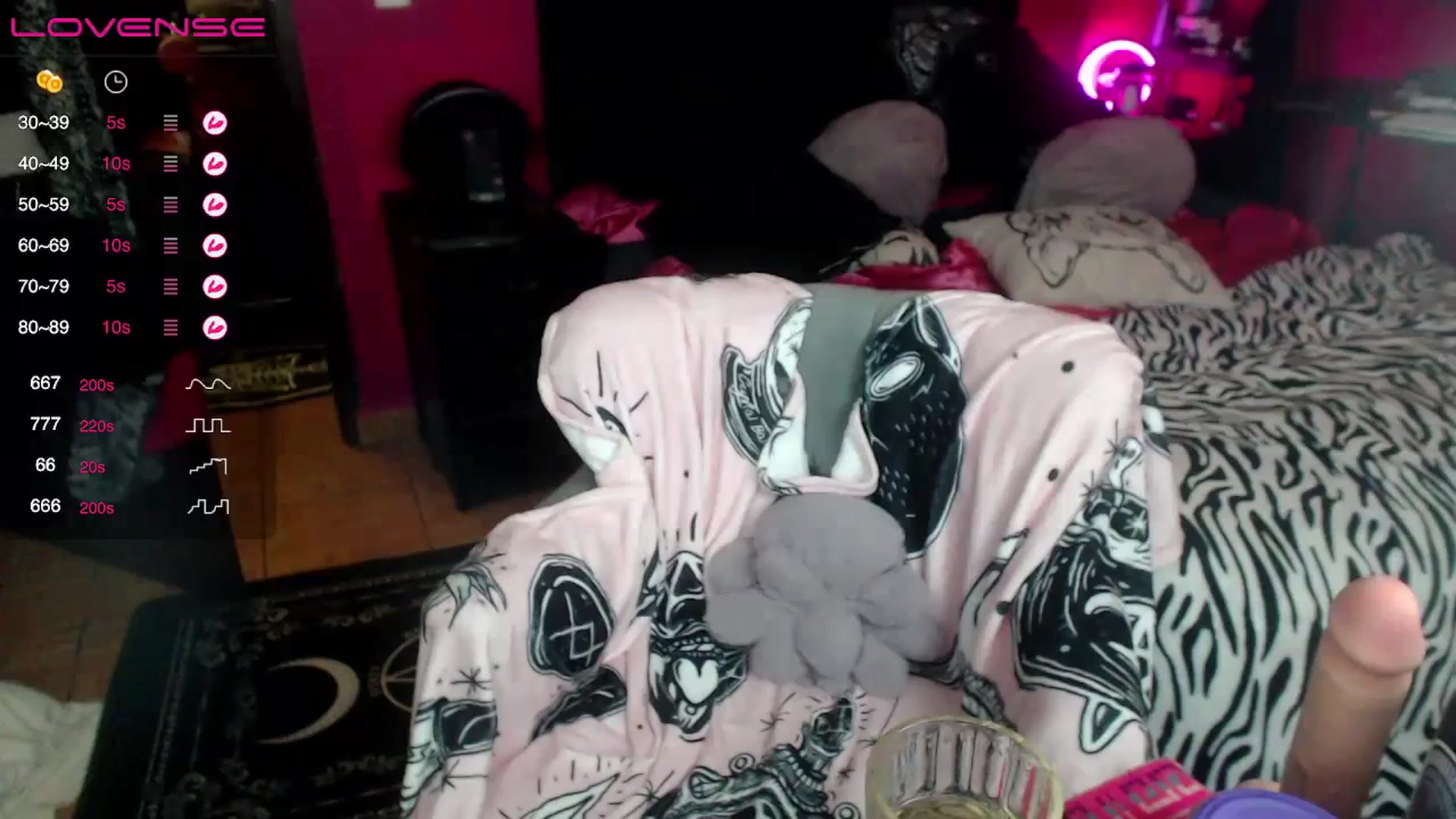 Gallery image thumbnail from AxeHallow's myfreecams stream on, 09/06/2023, 06:56 image 6 of 20