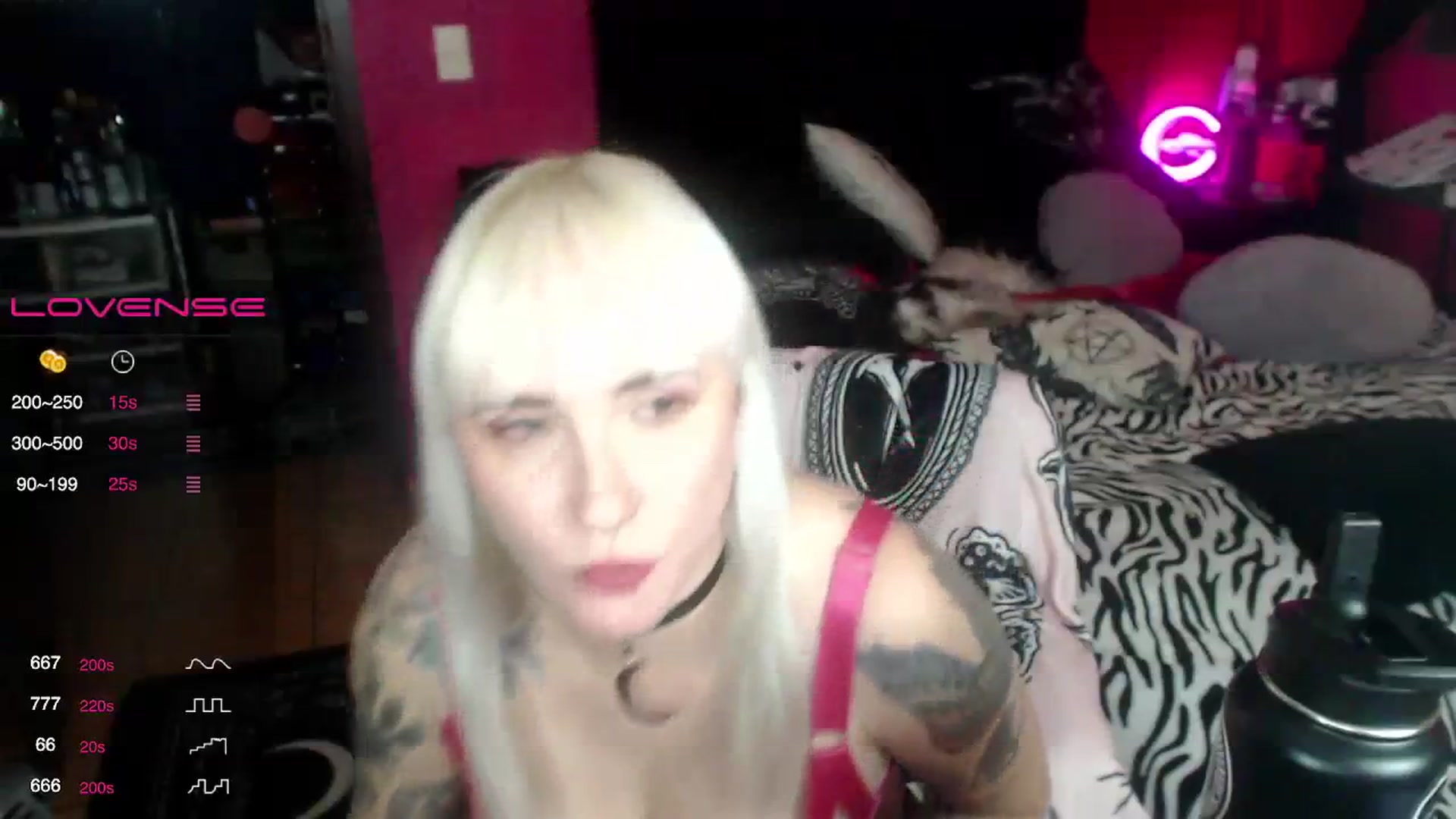 Gallery image thumbnail from AxeHallow's myfreecams stream on, 09/11/2023, 03:32 image 4 of 20