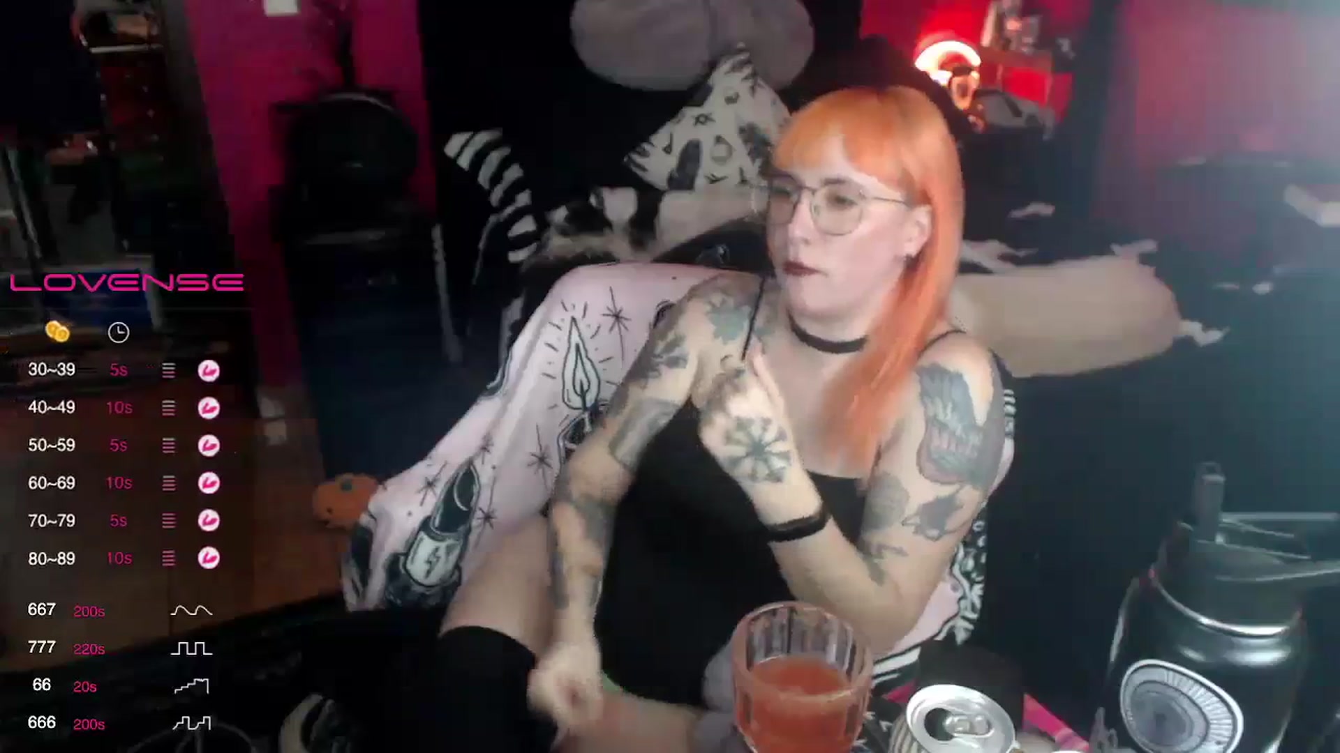 Gallery image thumbnail from AxeHallow's myfreecams stream on, 09/27/2023, 03:30 image 16 of 20