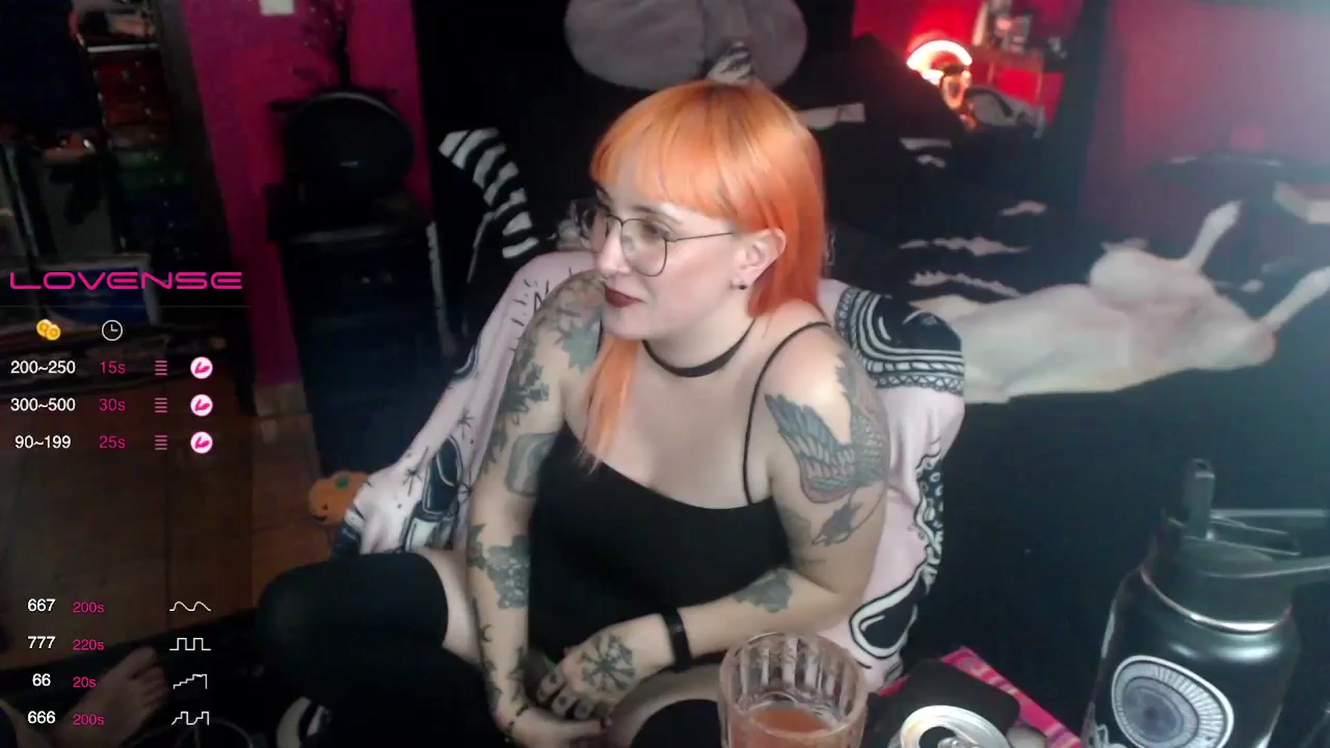 Gallery image thumbnail from AxeHallow's myfreecams stream on, 09/27/2023, 03:30 image 14 of 20