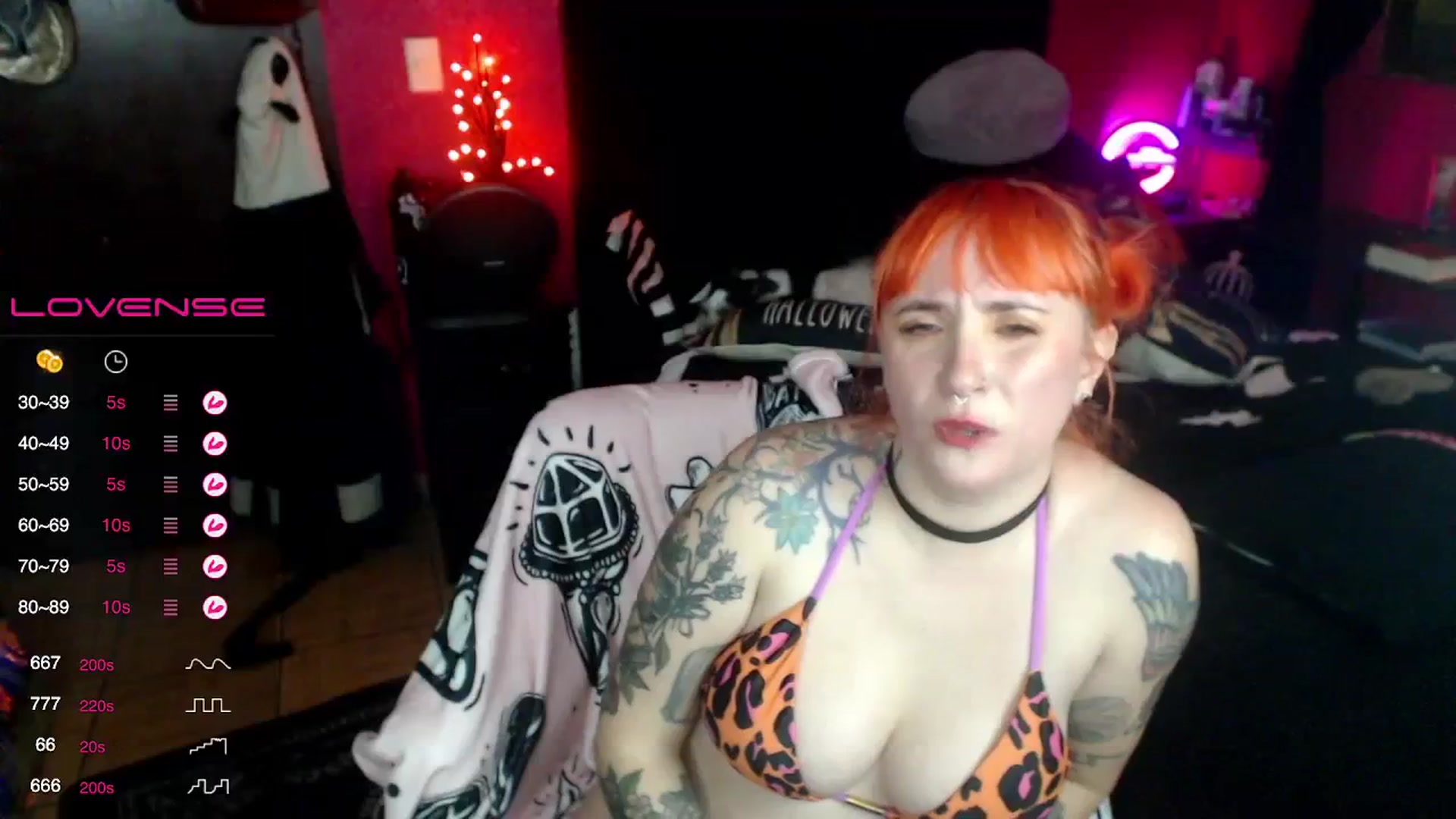 Gallery image thumbnail from AxeHallow's myfreecams stream on, 10/01/2023, 03:20 image 7 of 20