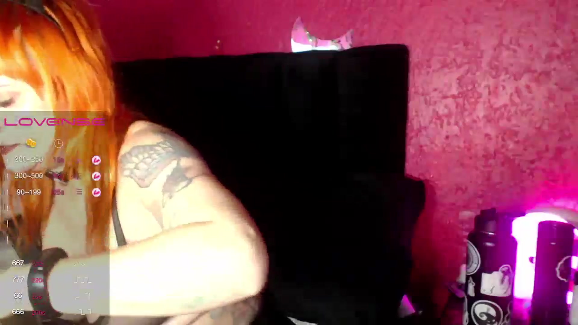 Gallery image thumbnail from AxeHallow's myfreecams stream on, 10/13/2023, 02:37 image 3 of 20