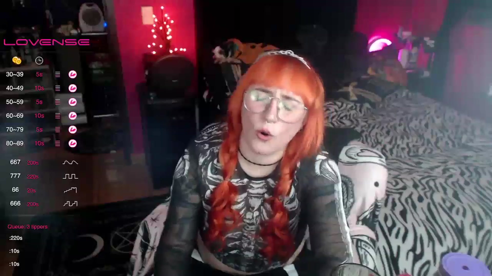 Gallery image thumbnail from AxeHallow's myfreecams stream on, 10/18/2023, 05:02 image 11 of 20