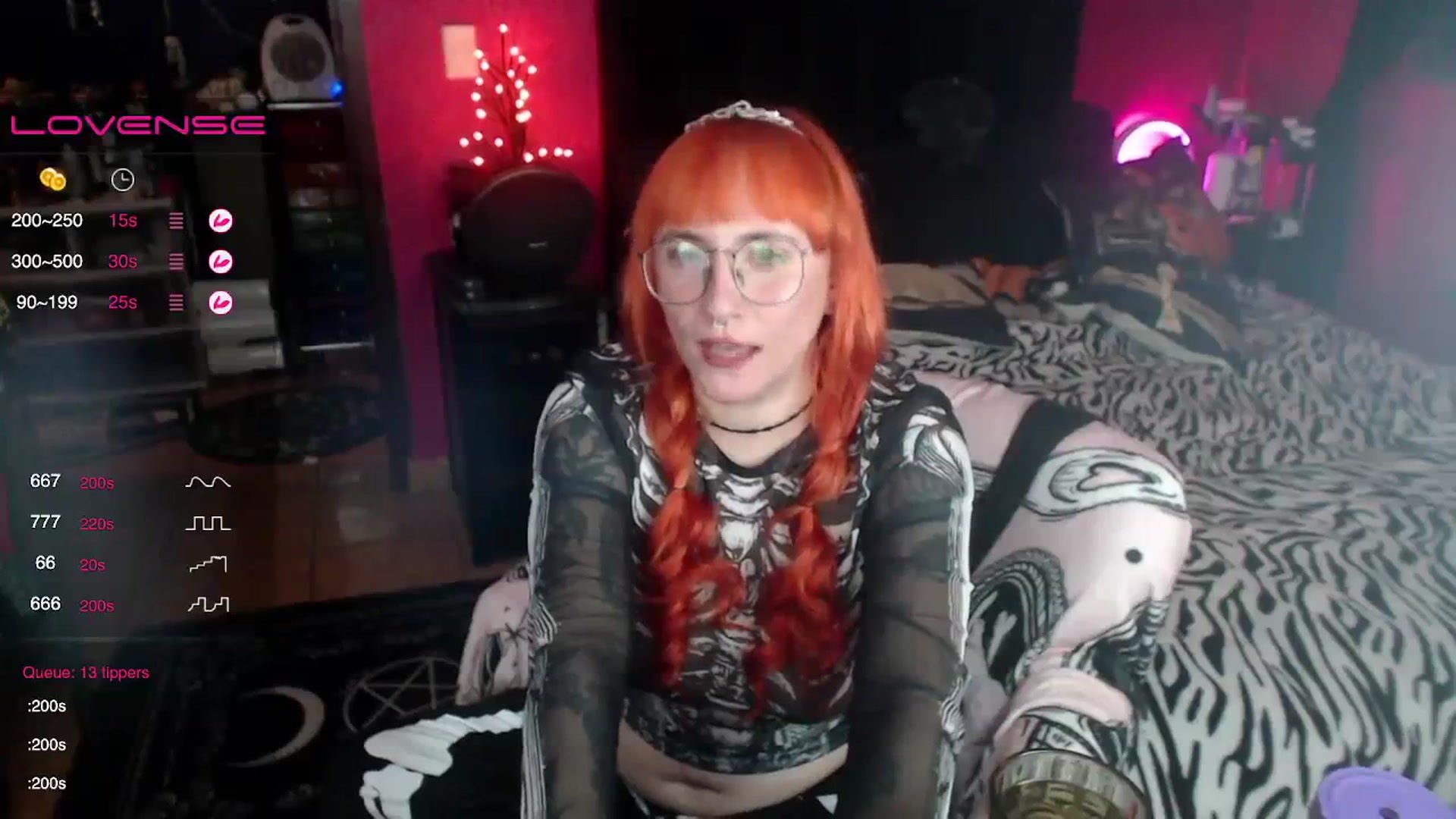 Gallery image thumbnail from AxeHallow's myfreecams stream on, 10/18/2023, 05:02 image 14 of 20