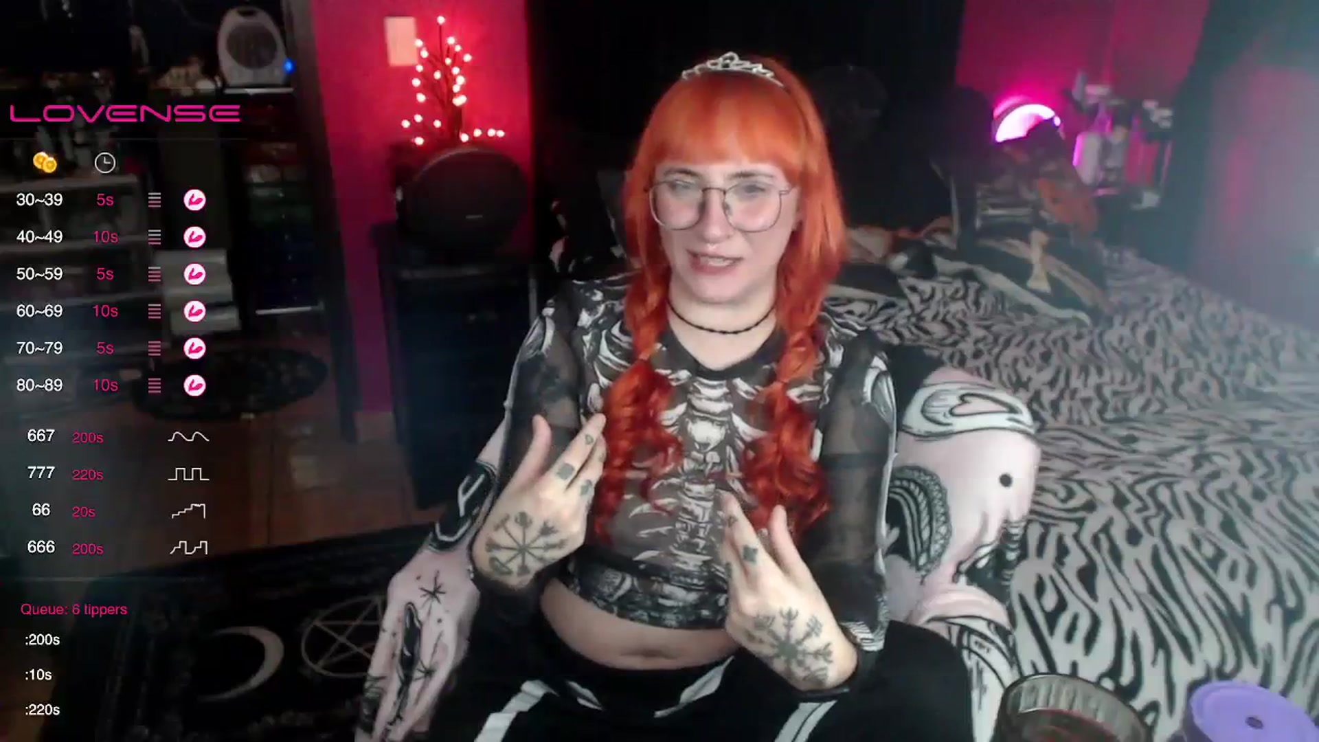 Gallery image thumbnail from AxeHallow's myfreecams stream on, 10/18/2023, 05:02 image 12 of 20