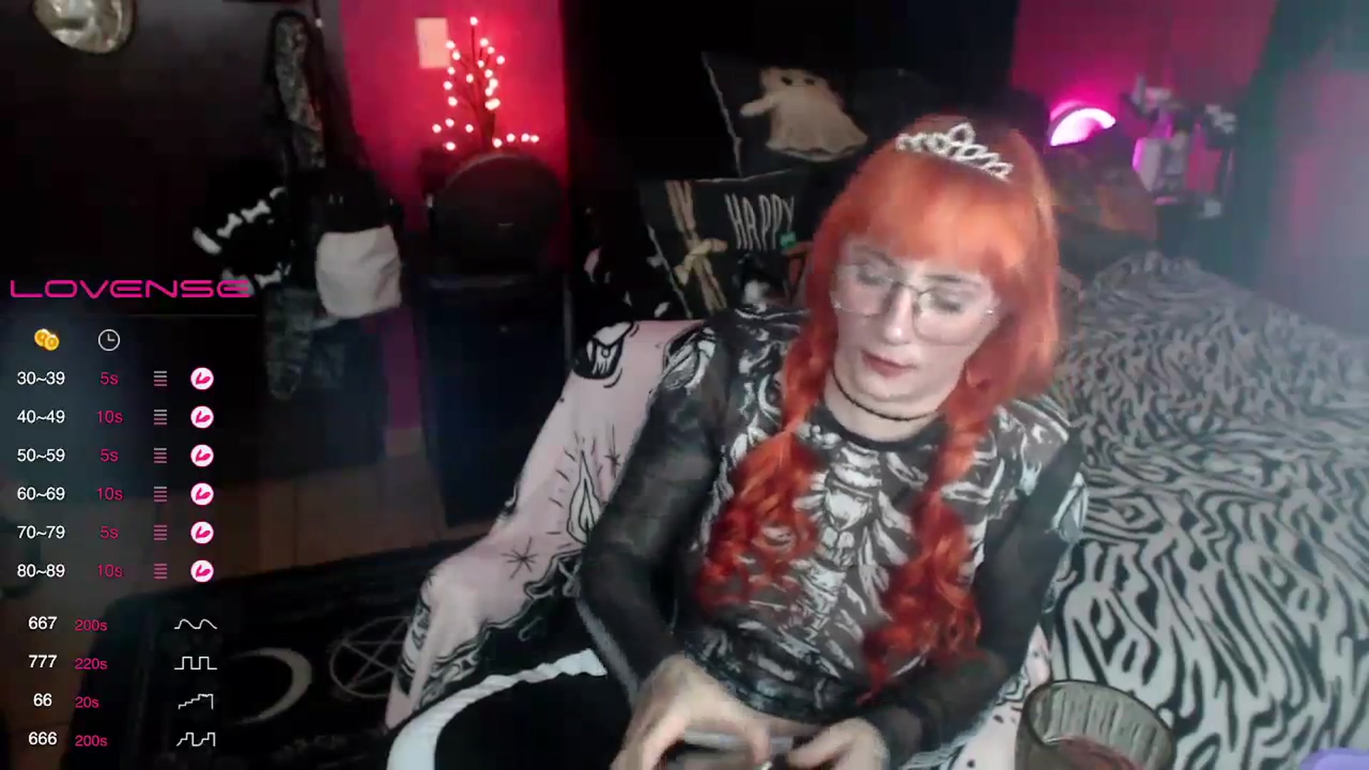 Gallery image thumbnail from AxeHallow's myfreecams stream on, 10/18/2023, 05:02 image 3 of 20