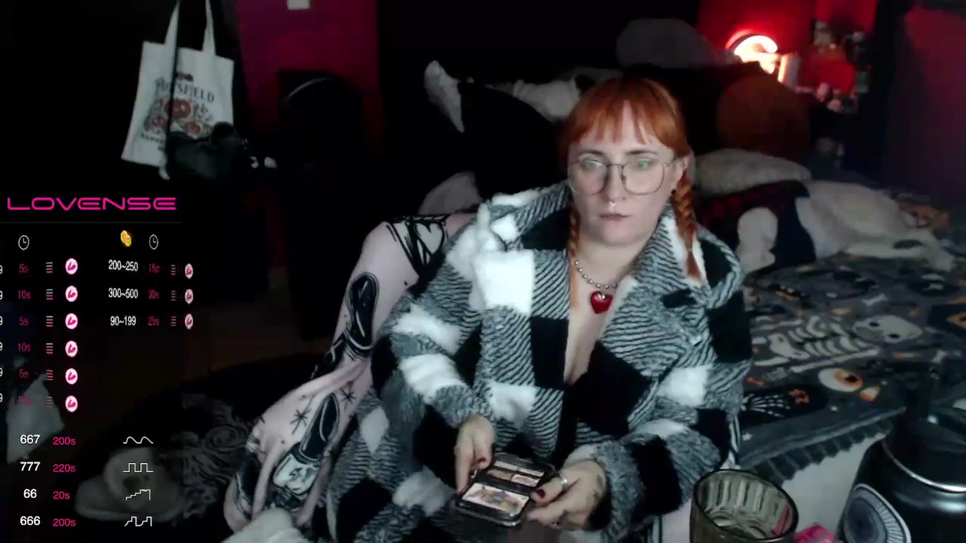 Gallery image thumbnail from AxeHallow's myfreecams stream on, 12/06/2023, 03:48 image 8 of 20