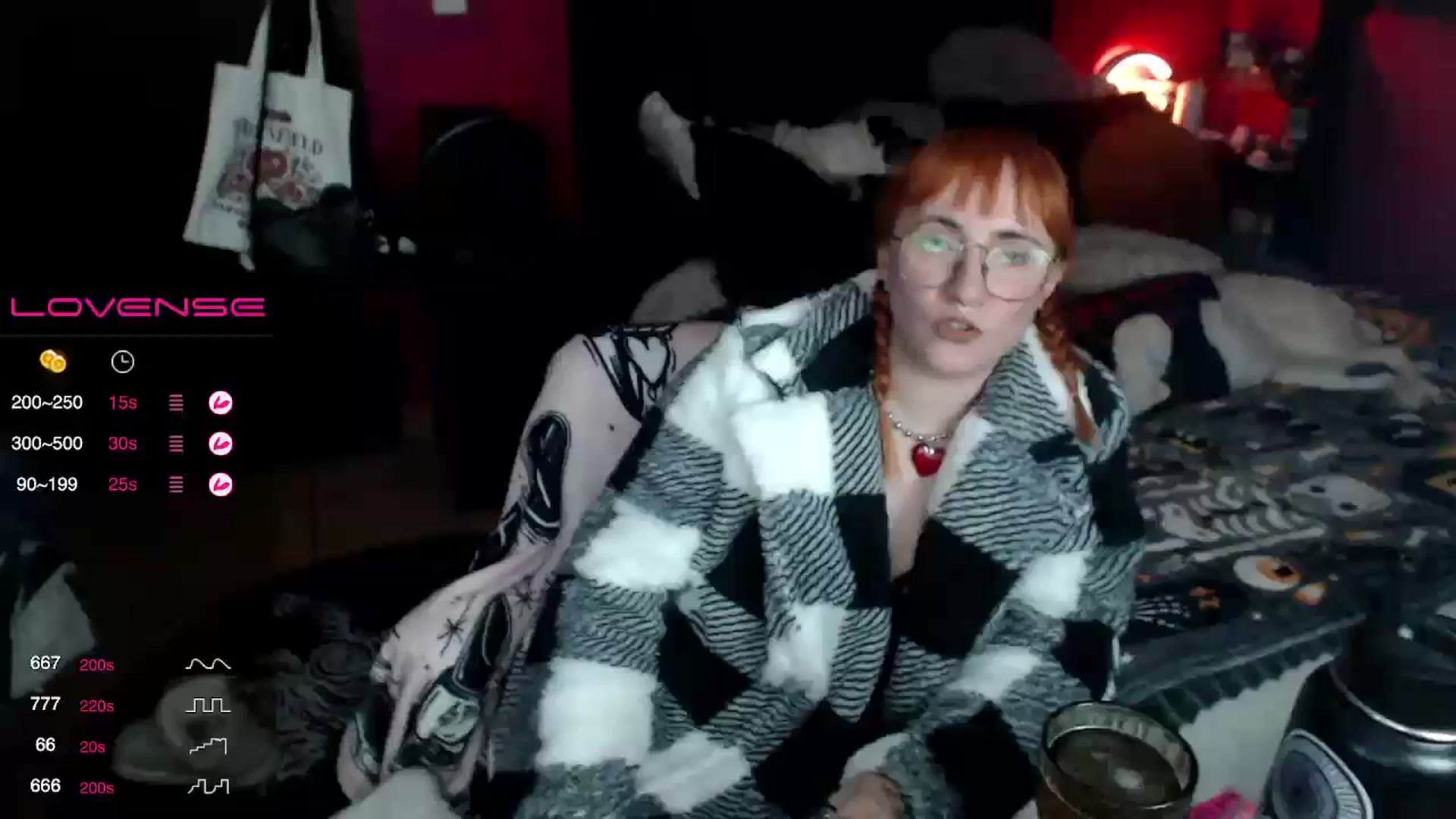 Gallery image thumbnail from AxeHallow's myfreecams stream on, 12/06/2023, 03:48 image 11 of 20
