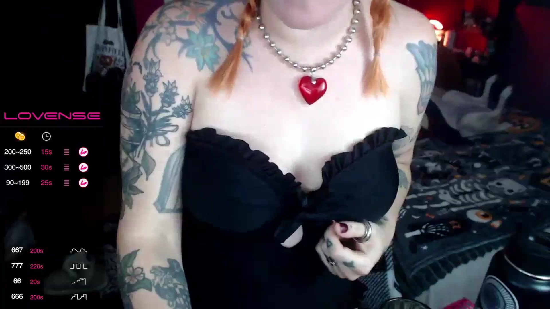 Gallery image thumbnail from AxeHallow's myfreecams stream on, 12/06/2023, 05:01 image 9 of 20