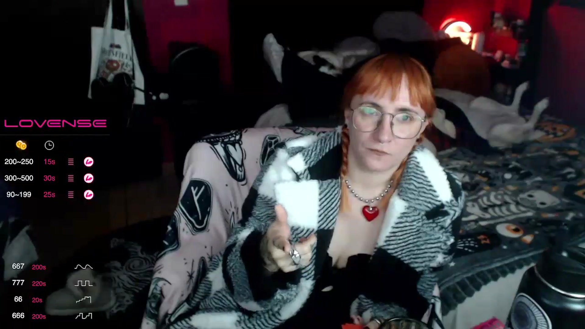 Gallery image thumbnail from AxeHallow's myfreecams stream on, 12/06/2023, 05:01 image 11 of 20