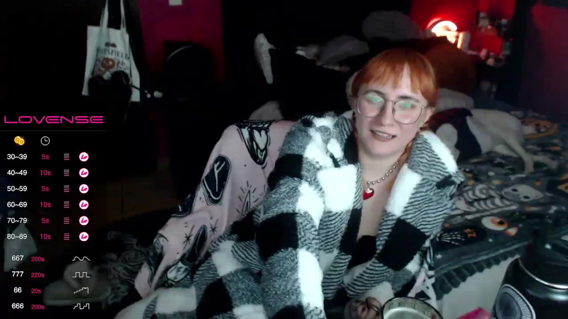 Gallery image thumbnail from AxeHallow's myfreecams stream on, 12/06/2023, 05:01 image 3 of 20