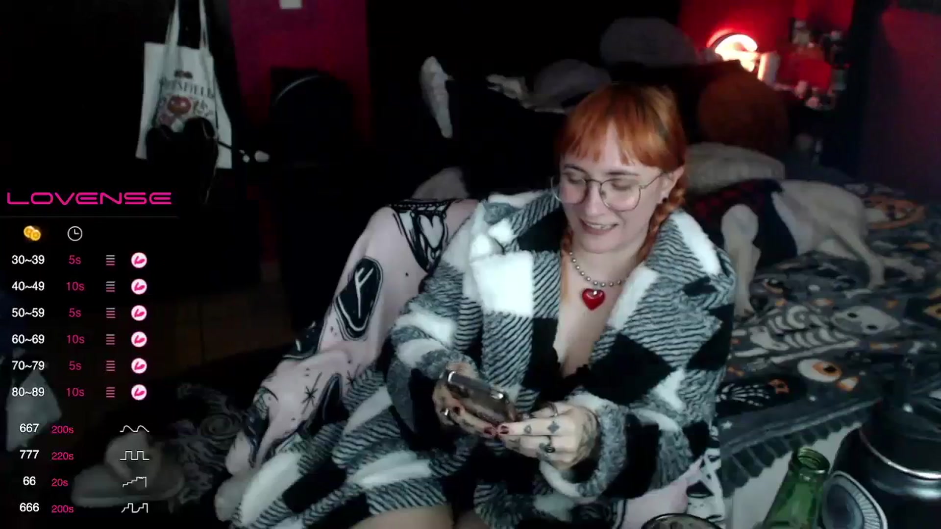 Gallery image thumbnail from AxeHallow's myfreecams stream on, 12/06/2023, 05:01 image 2 of 20