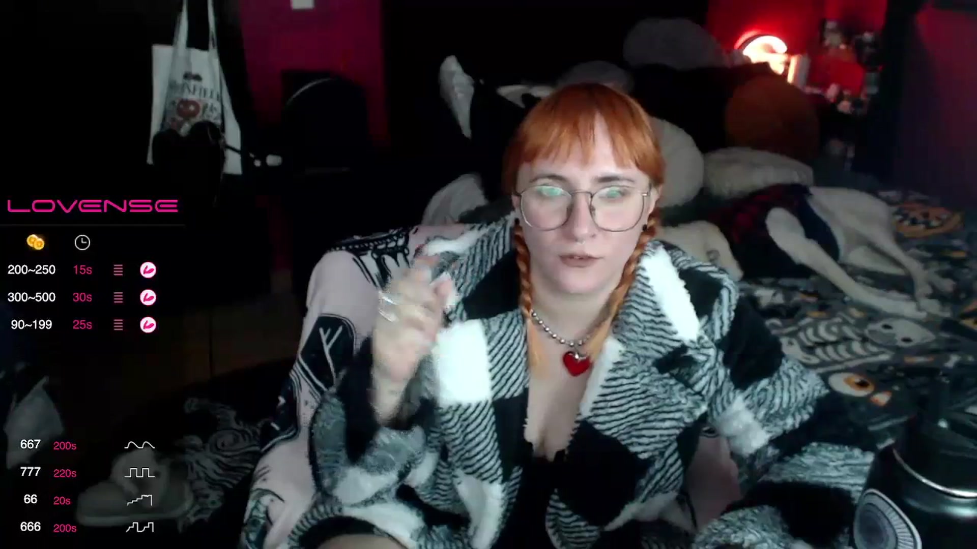 Gallery image thumbnail from AxeHallow's myfreecams stream on, 12/06/2023, 05:01 image 13 of 20