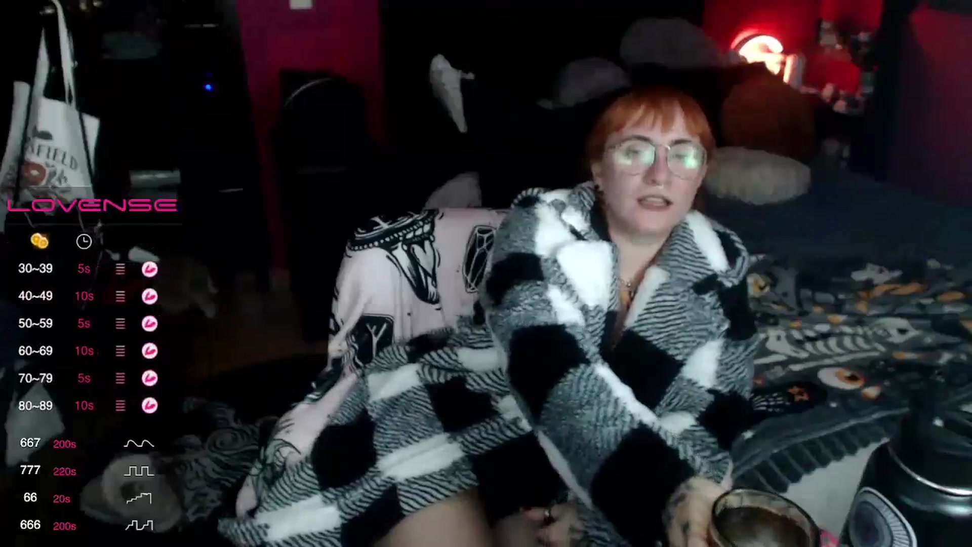 Gallery image thumbnail from AxeHallow's myfreecams stream on, 12/06/2023, 05:43 image 3 of 20