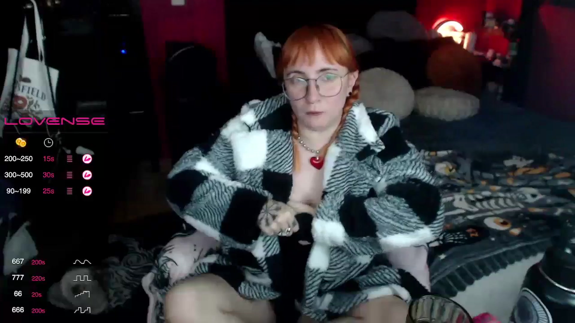 Gallery image thumbnail from AxeHallow's myfreecams stream on, 12/06/2023, 05:43 image 7 of 20
