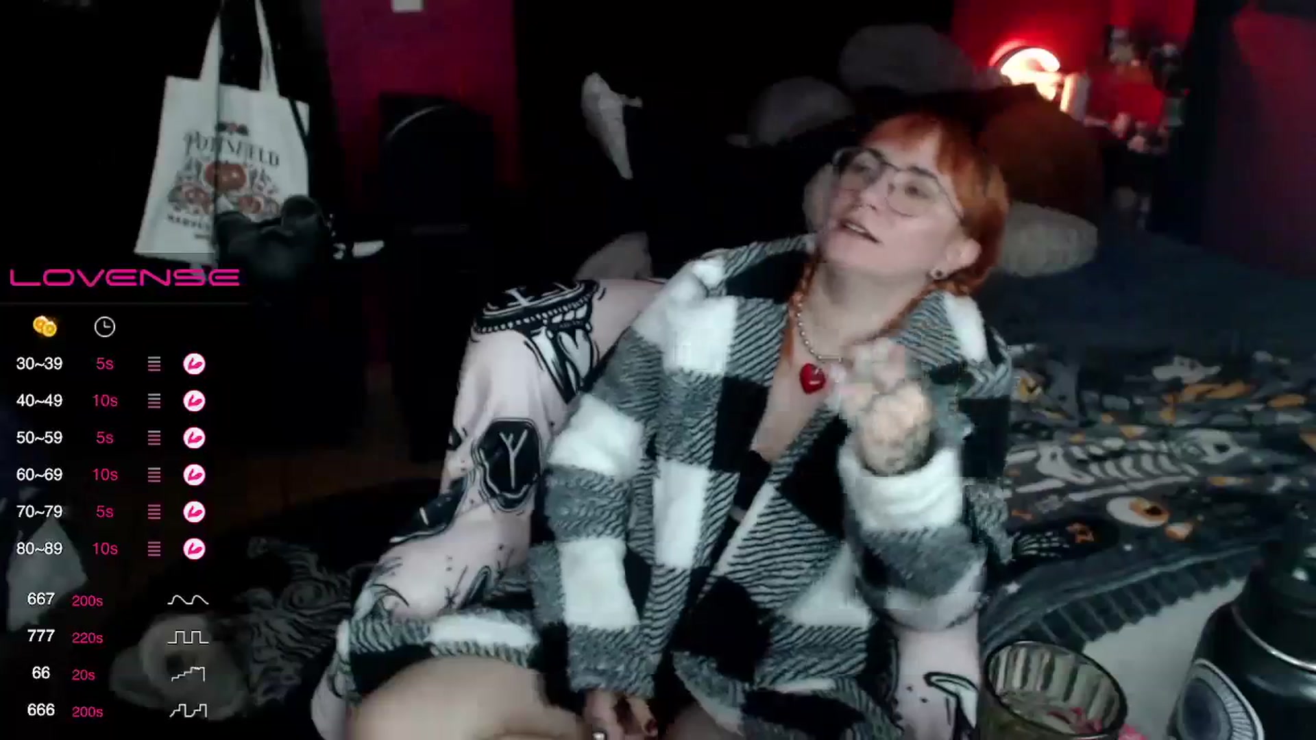 Gallery image thumbnail from AxeHallow's myfreecams stream on, 12/06/2023, 05:43 image 10 of 20