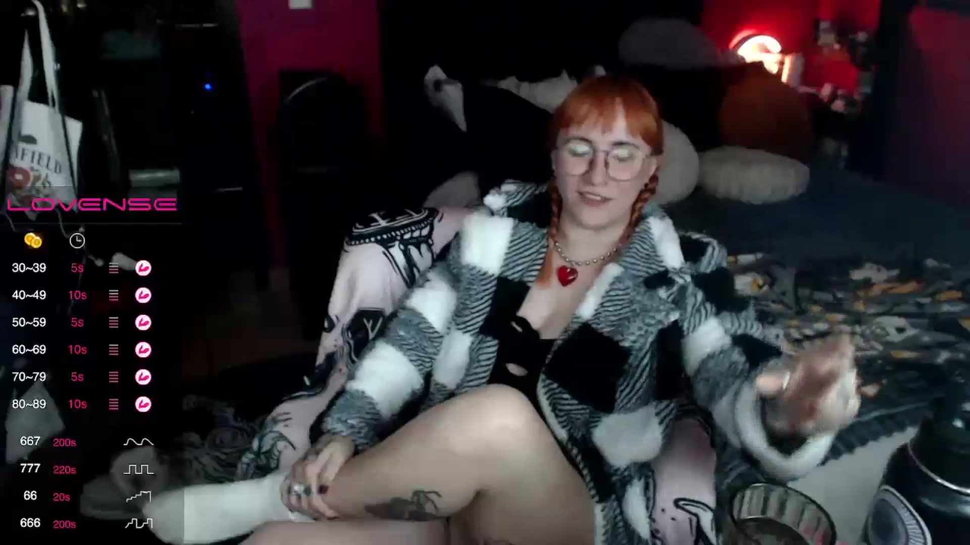 Gallery image thumbnail from AxeHallow's myfreecams stream on, 12/06/2023, 05:43 image 16 of 20