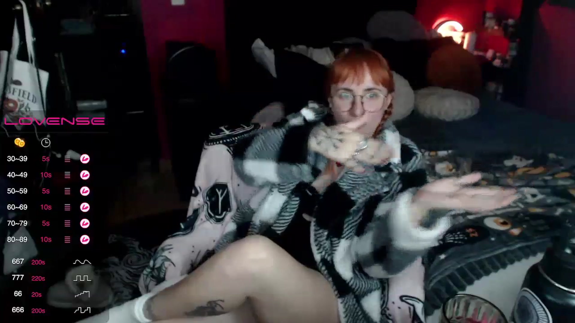 Gallery image thumbnail from AxeHallow's myfreecams stream on, 12/06/2023, 05:43 image 19 of 20