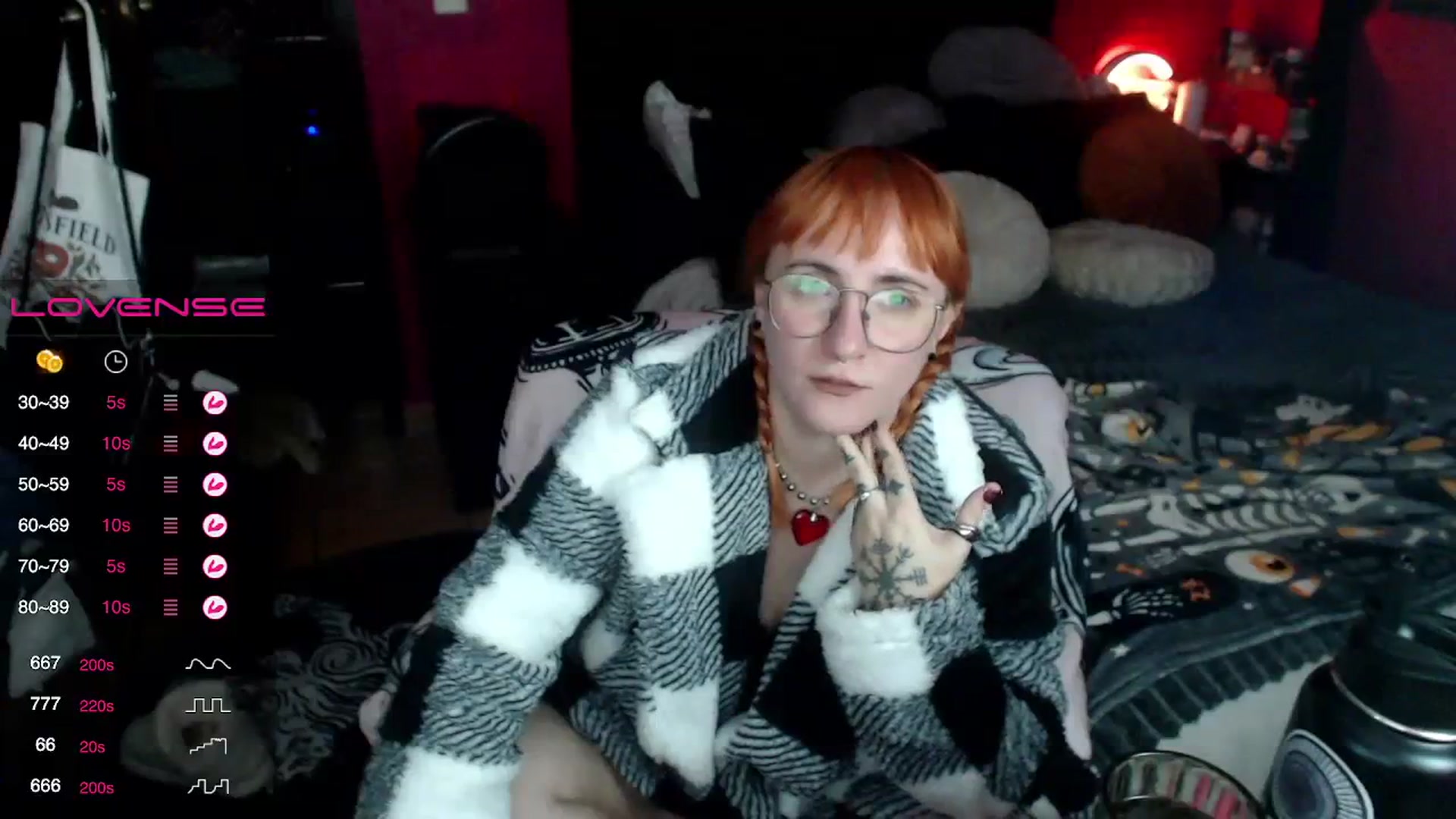 Gallery image thumbnail from AxeHallow's myfreecams stream on, 12/06/2023, 05:43 image 6 of 20