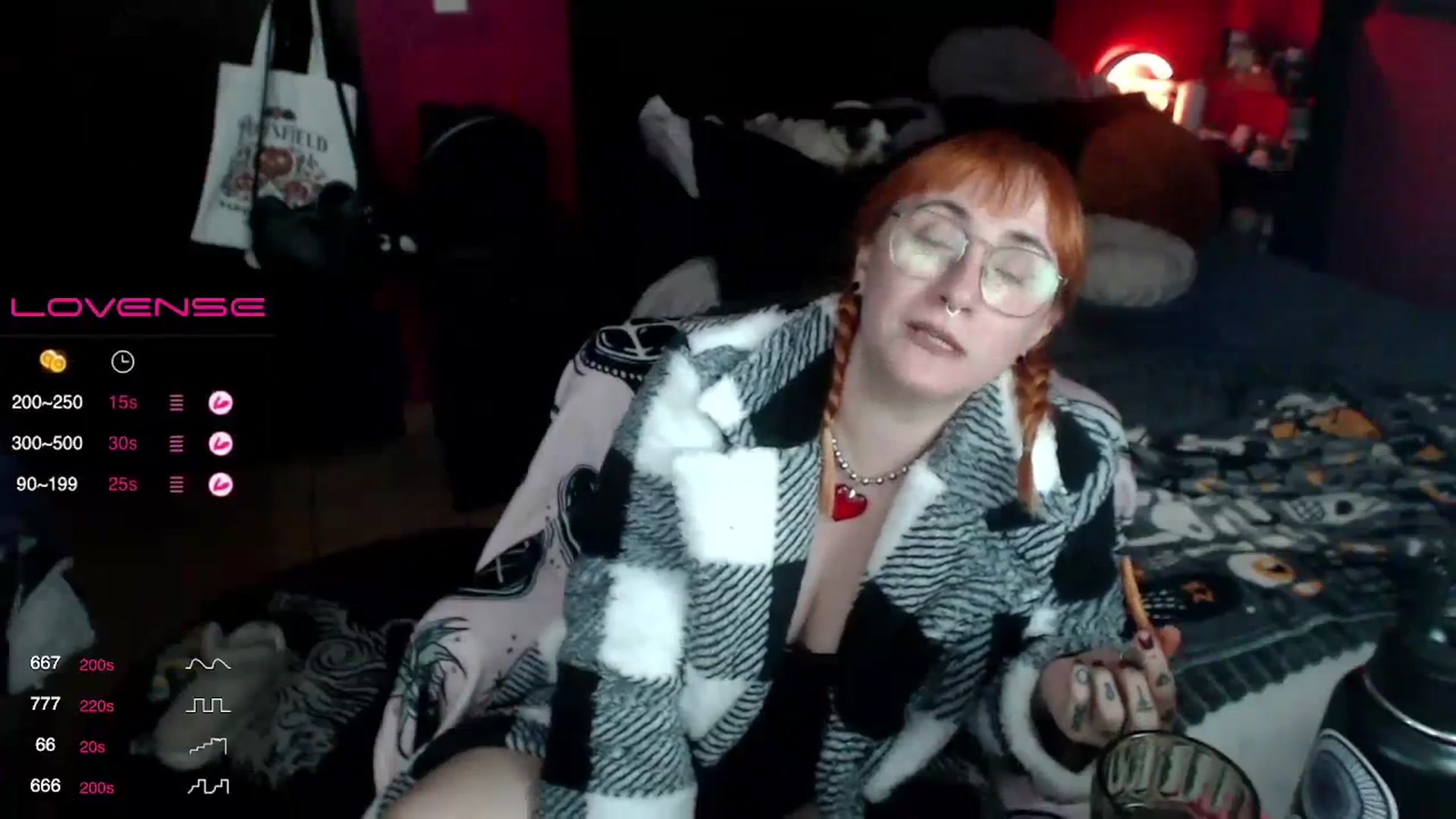 Gallery image thumbnail from AxeHallow's myfreecams stream on, 12/06/2023, 06:31 image 7 of 20