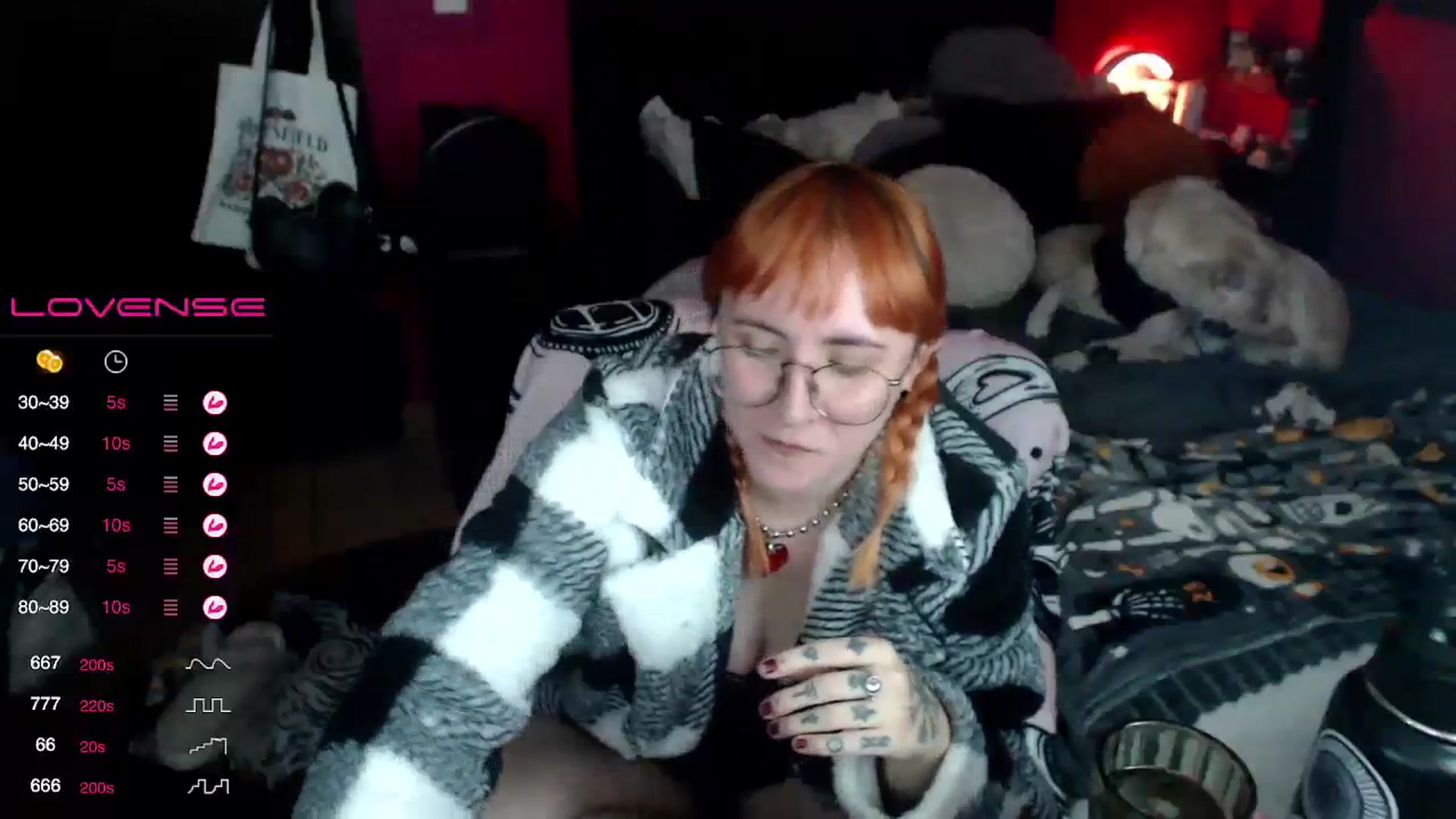 Gallery image thumbnail from AxeHallow's myfreecams stream on, 12/06/2023, 06:31 image 3 of 20