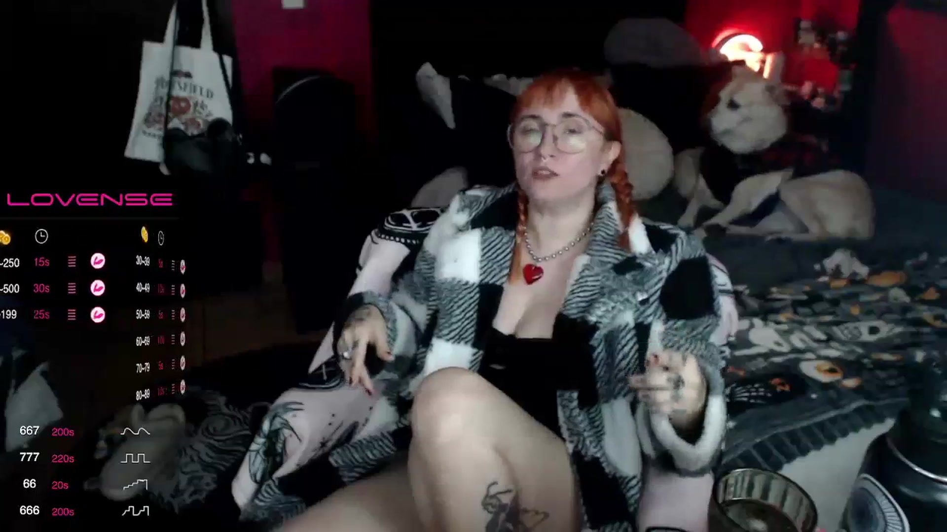Gallery image thumbnail from AxeHallow's myfreecams stream on, 12/06/2023, 06:31 image 4 of 20