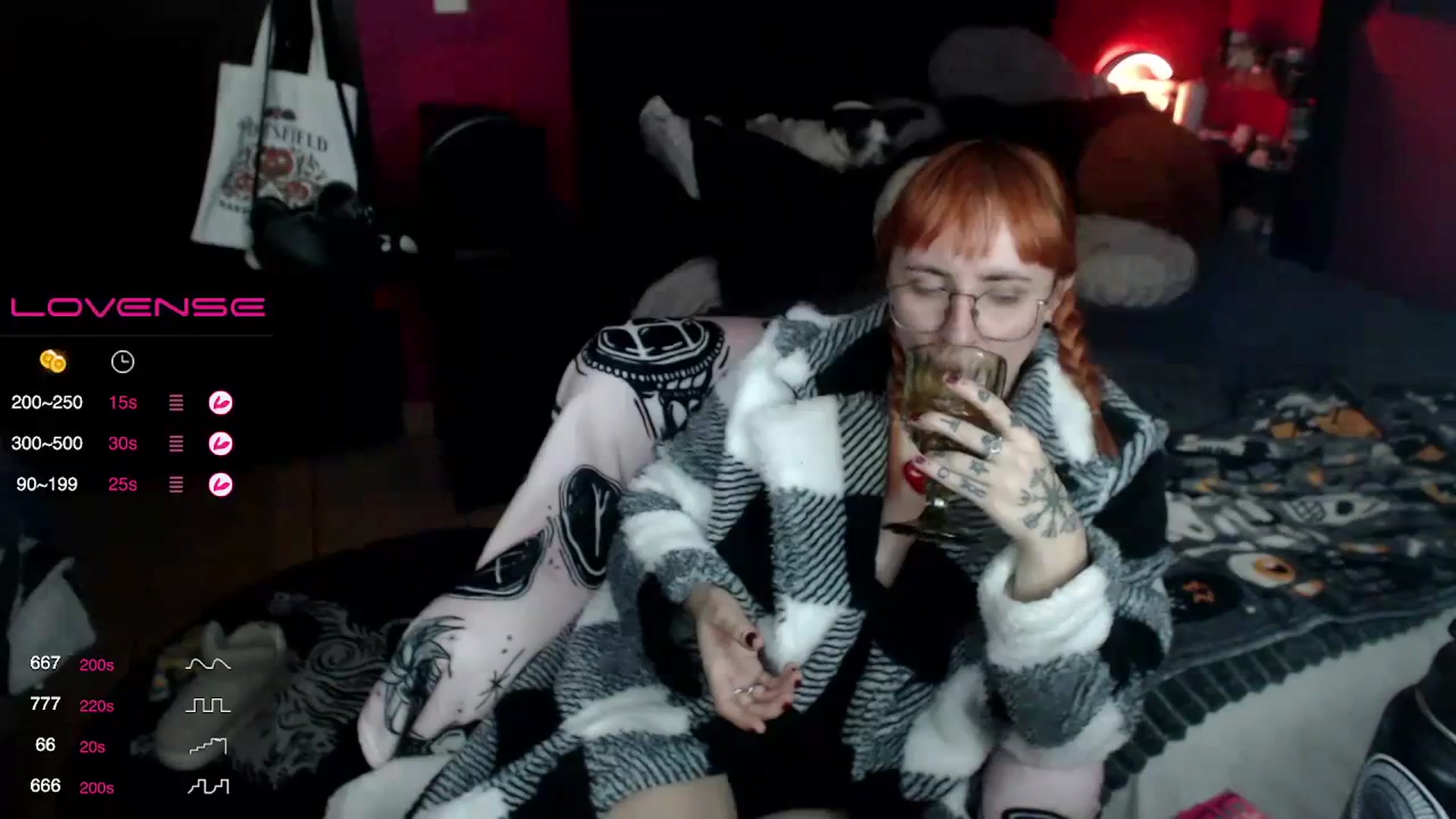 Gallery image thumbnail from AxeHallow's myfreecams stream on, 12/06/2023, 06:31 image 11 of 20