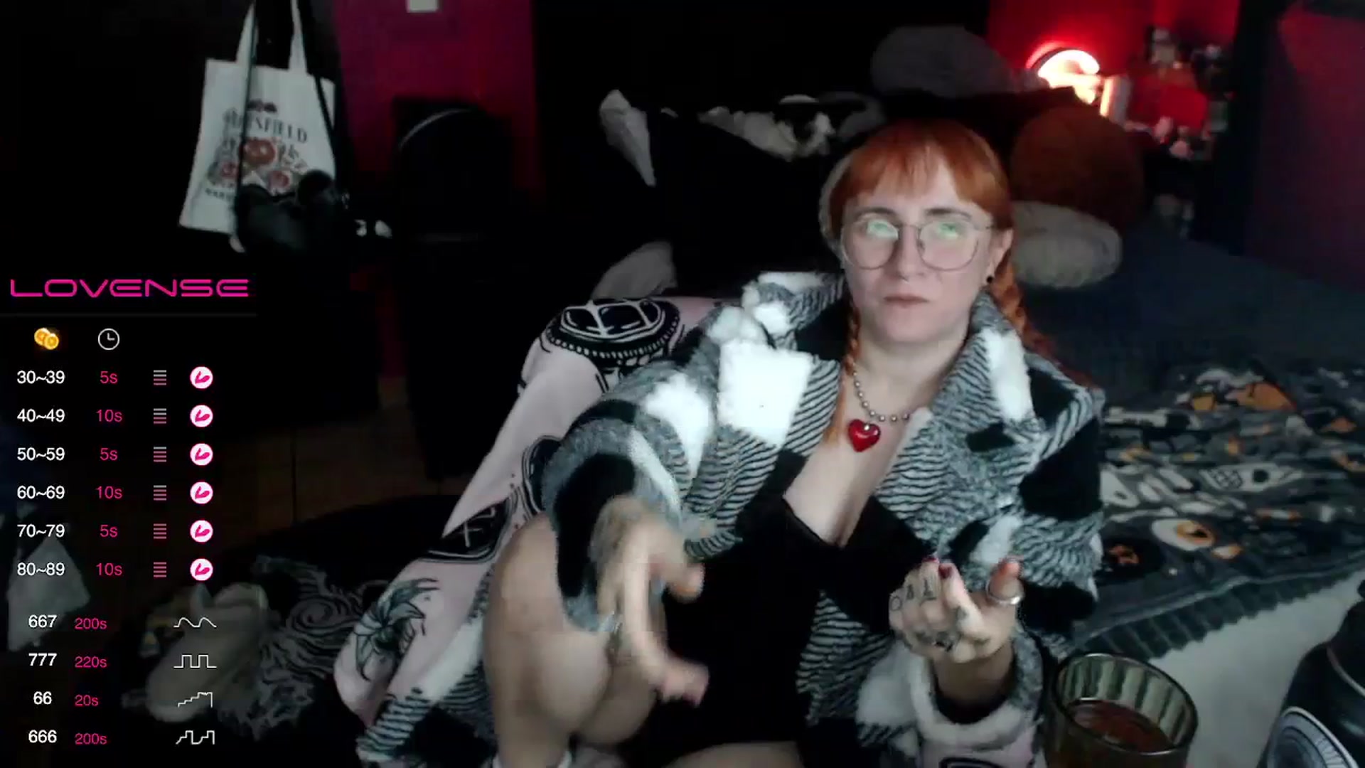 Gallery image thumbnail from AxeHallow's myfreecams stream on, 12/06/2023, 06:31 image 15 of 20