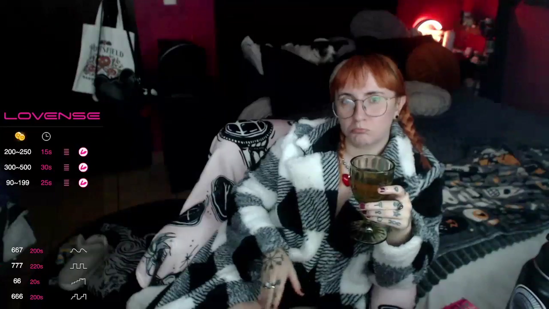 Gallery image thumbnail from AxeHallow's myfreecams stream on, 12/06/2023, 06:31 image 12 of 20