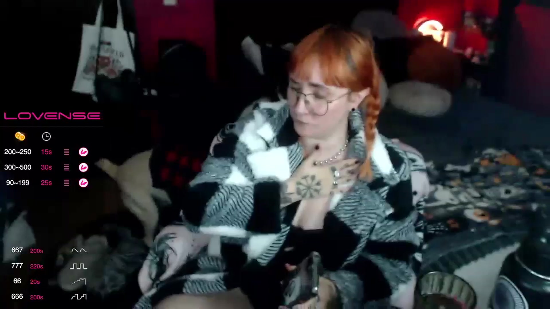 Gallery image thumbnail from AxeHallow's myfreecams stream on, 12/06/2023, 06:31 image 5 of 20