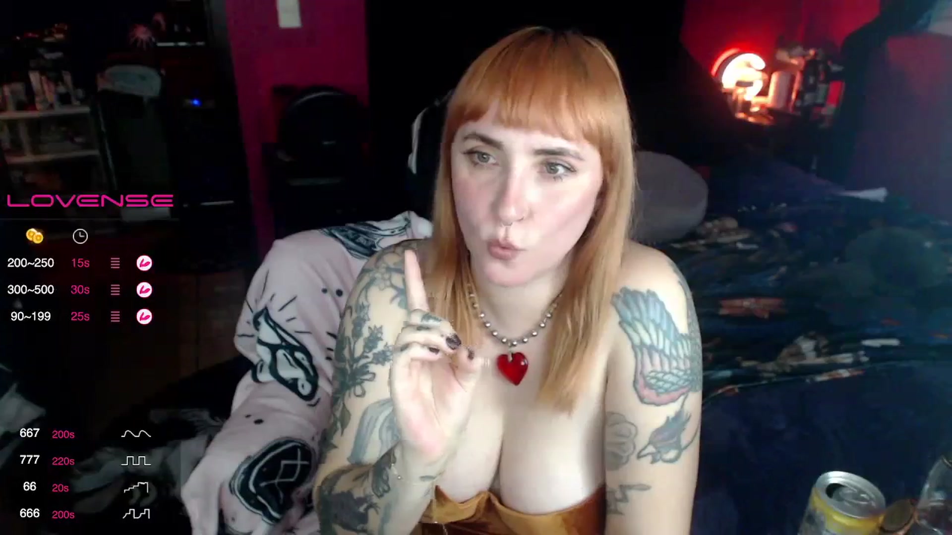 Gallery image thumbnail from AxeHallow's myfreecams stream on, 12/17/2023, 24:02 image 8 of 20