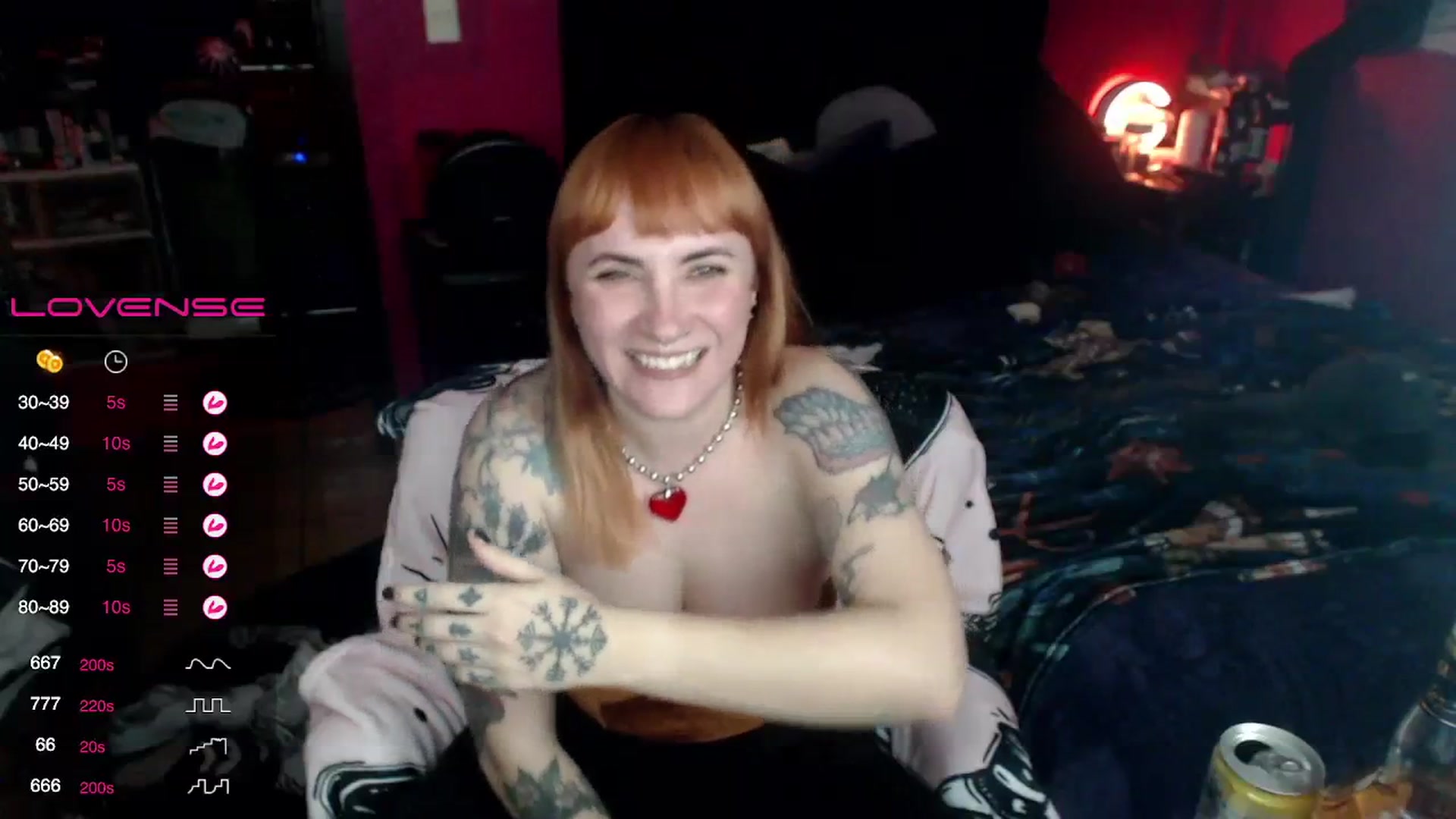 Gallery image thumbnail from AxeHallow's myfreecams stream on, 12/17/2023, 01:23 image 3 of 20
