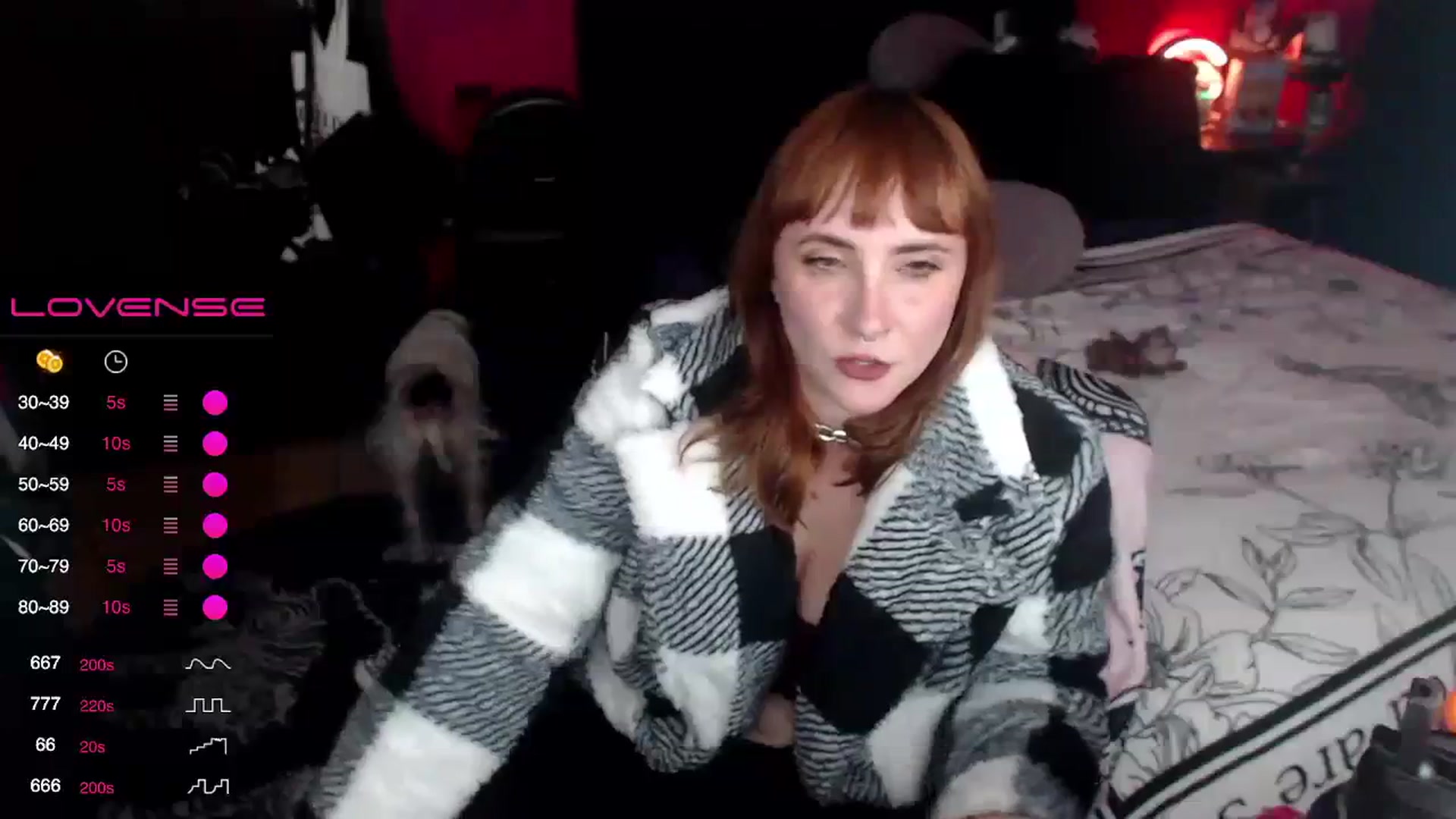 Gallery image thumbnail from AxeHallow's myfreecams stream on, 12/22/2023, 02:37 image 16 of 20