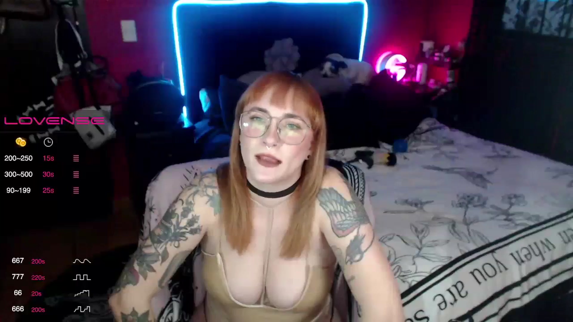 Gallery image thumbnail from AxeHallow's myfreecams stream on, 12/30/2023, 23:36 image 19 of 20