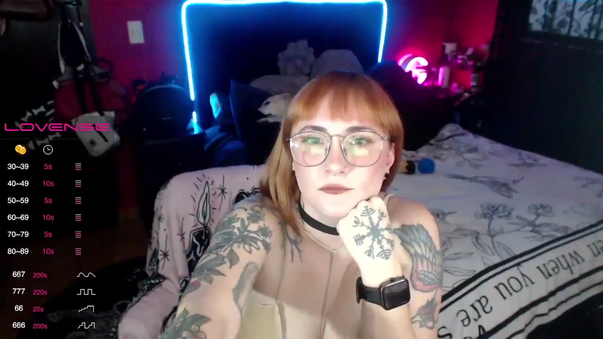Gallery image thumbnail from AxeHallow's myfreecams stream on, 12/30/2023, 23:36 image 10 of 20