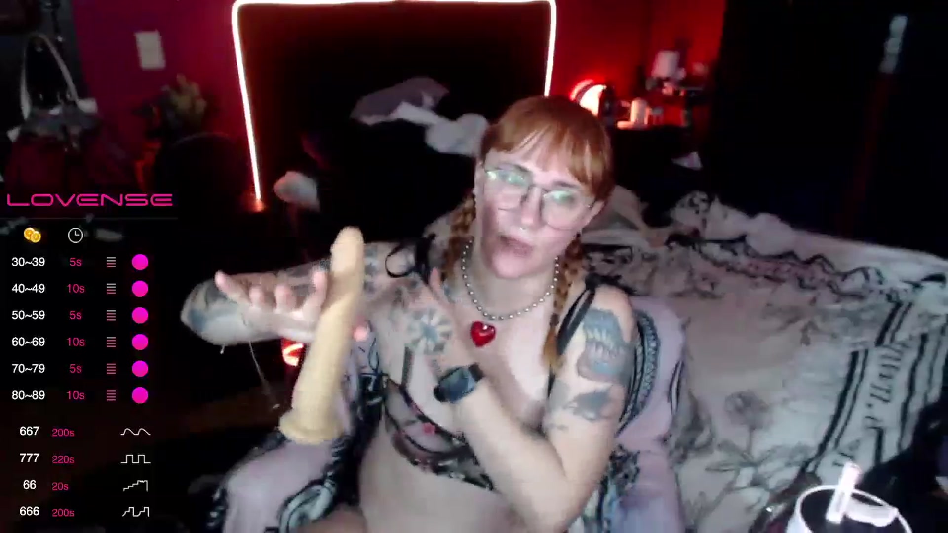 Gallery image thumbnail from AxeHallow's myfreecams stream on, 01/03/2024, 05:44 image 15 of 20