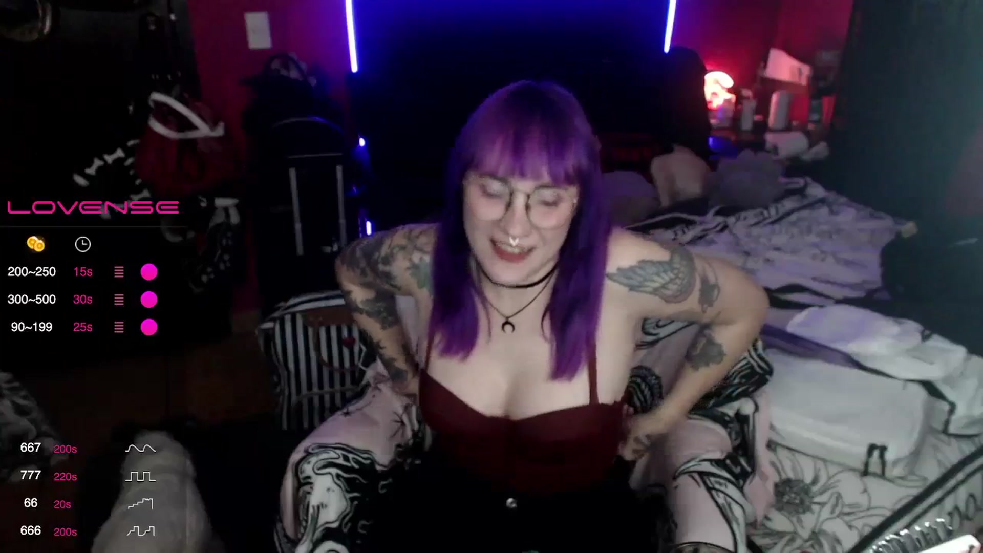 Gallery image thumbnail from AxeHallow's myfreecams stream on, 01/17/2024, 02:34 image 6 of 20
